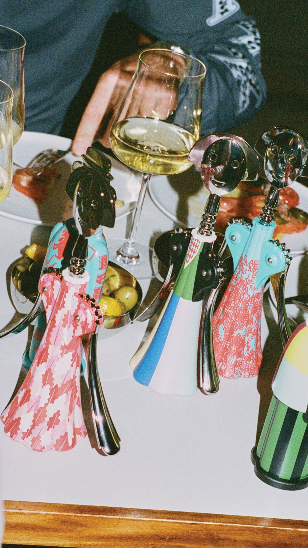 Winger corkscrew Anna G. - Blue Liquid with coral