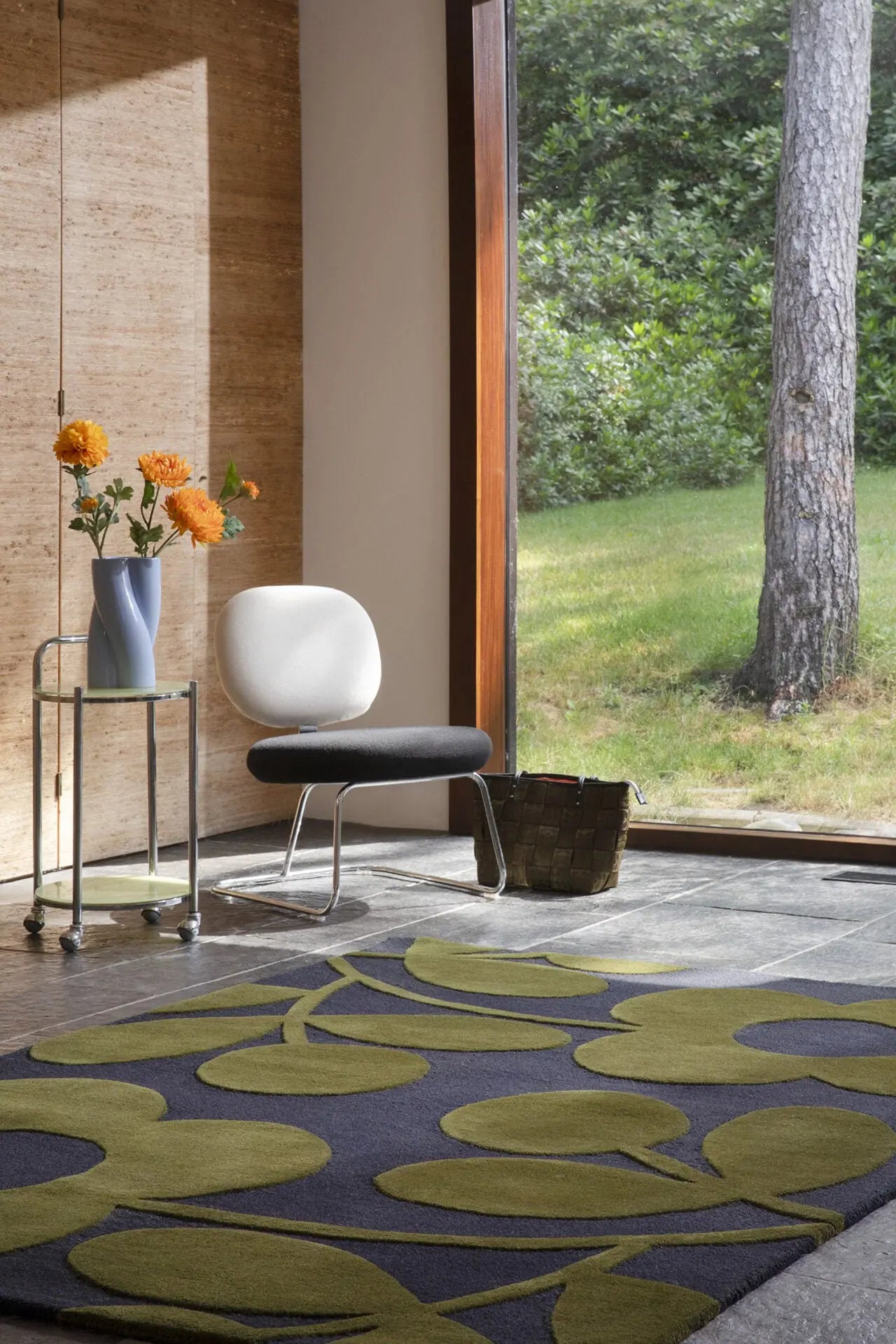 Dywan SPRING STEM granatowy z zielonym – Orla Kiely