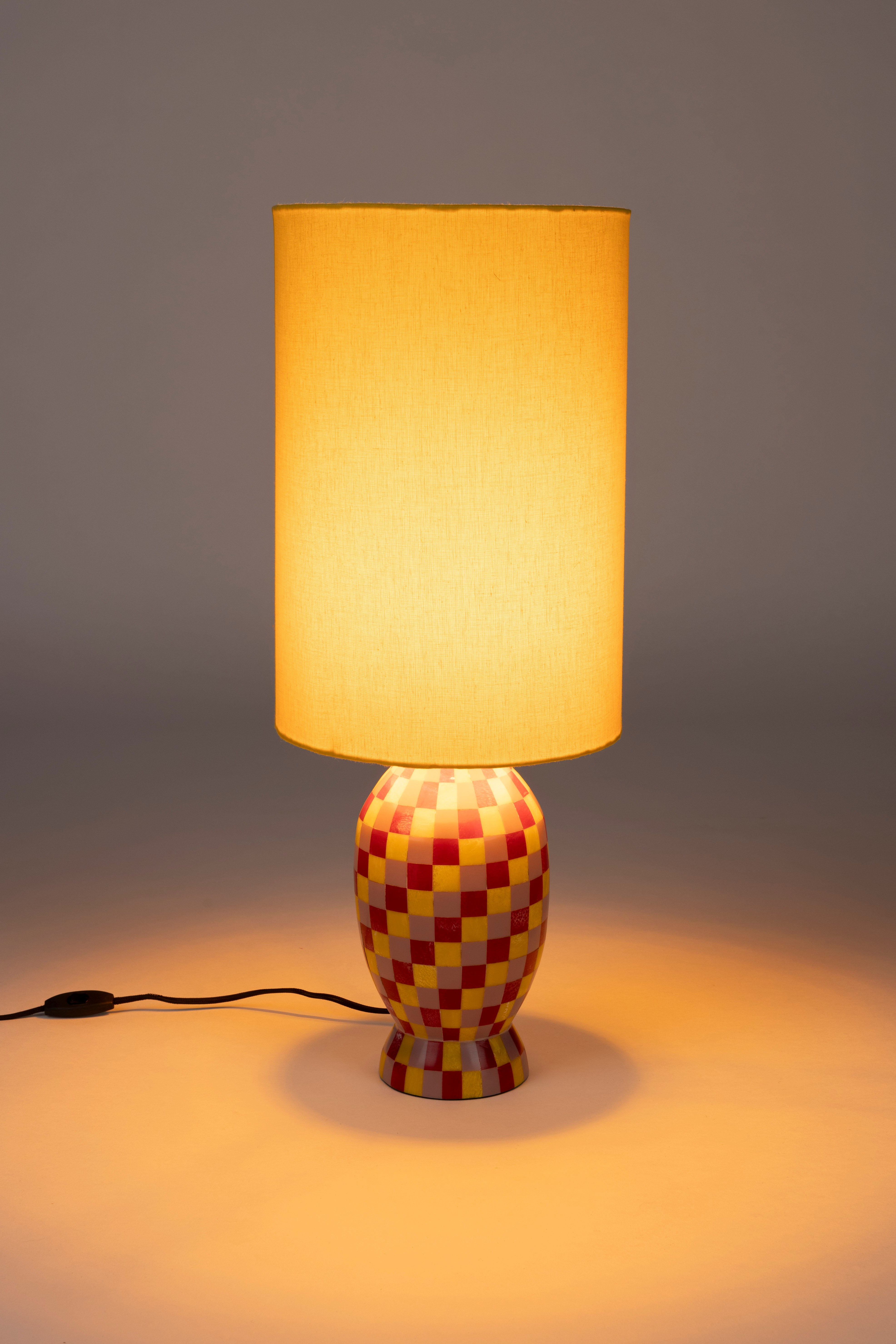 Stolná lampa NEBOJTE SA FARBY žltá