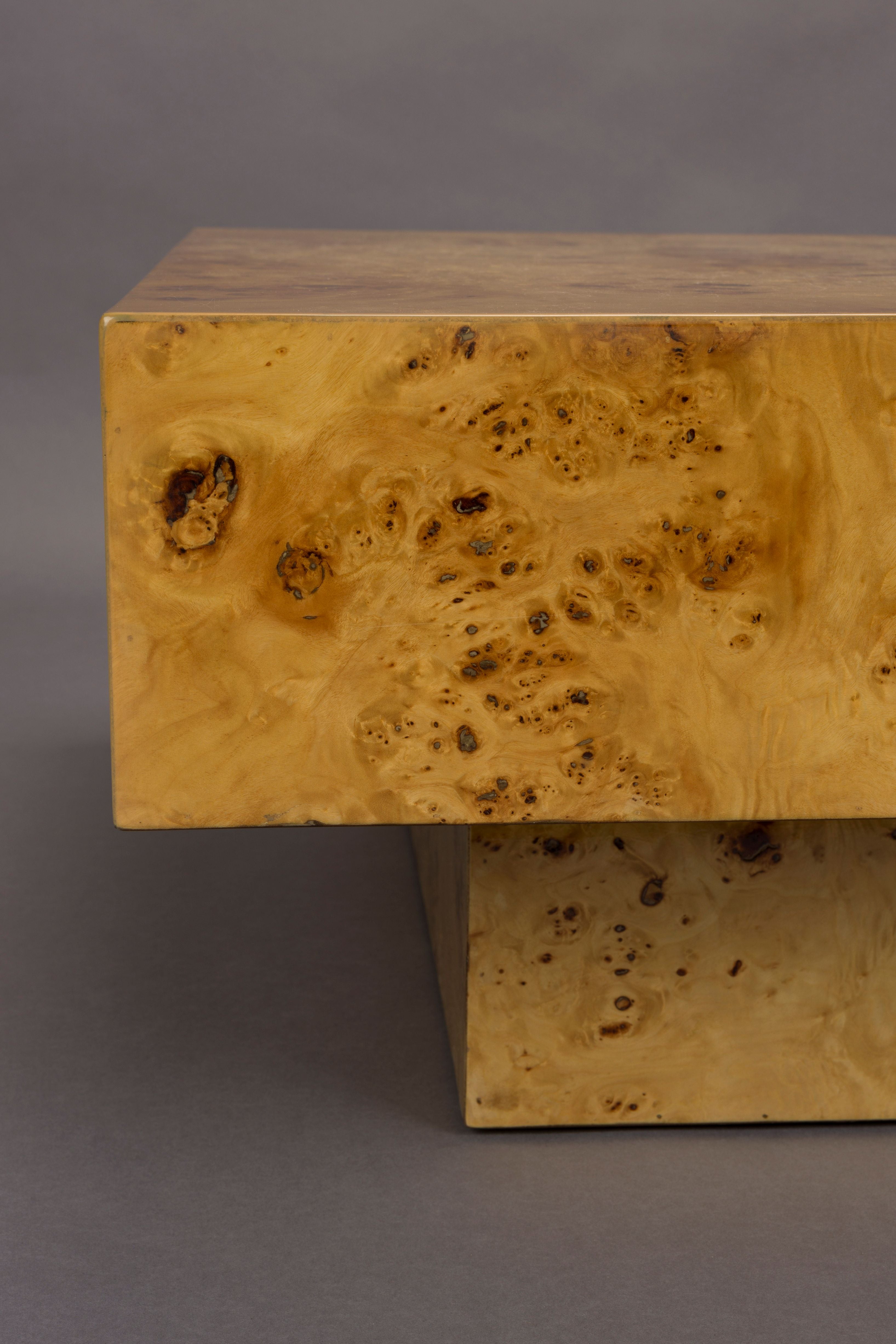QUINN coffee table walnut veneer with walnut burl