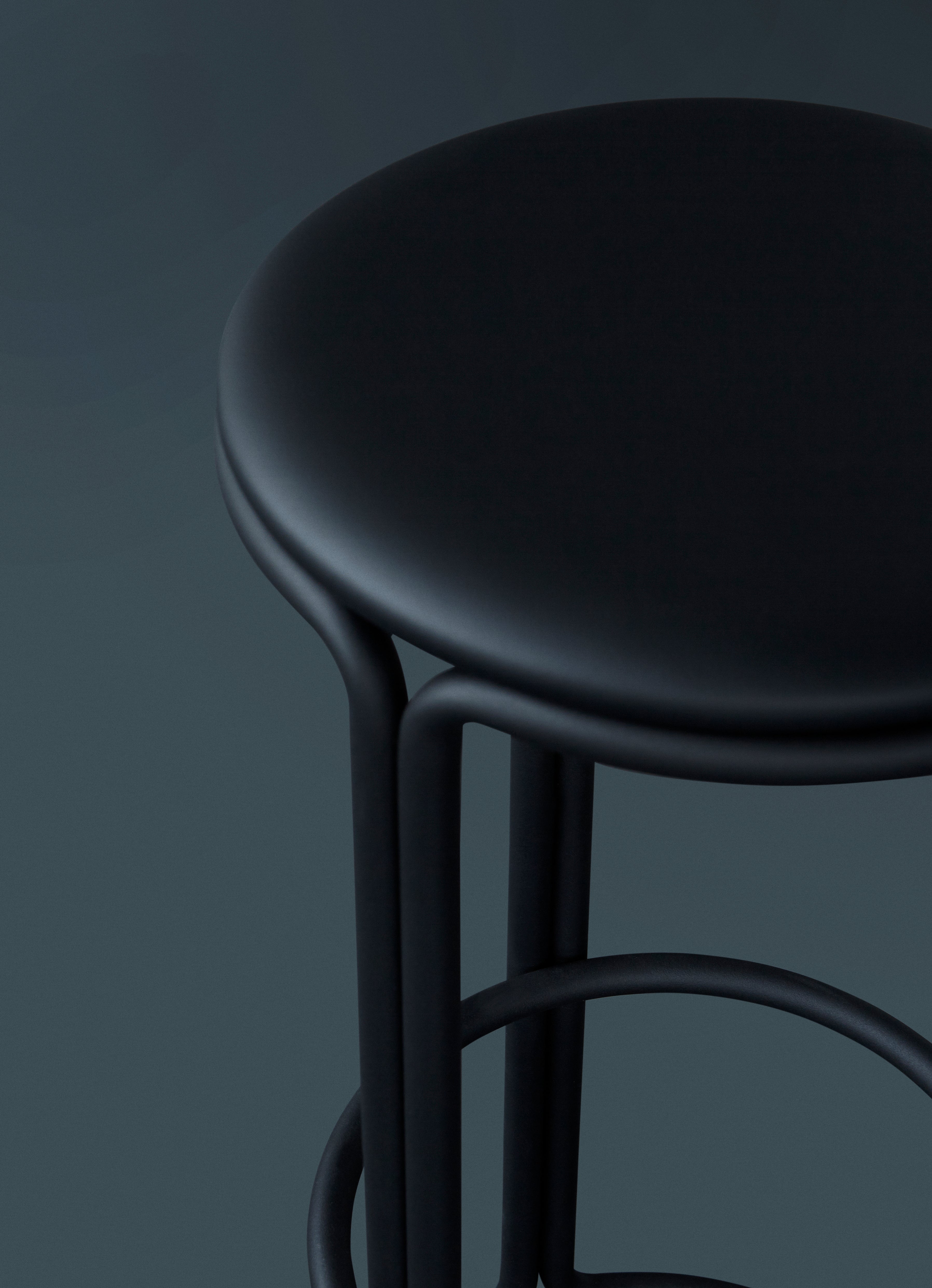 HARDIE black stool with black seat