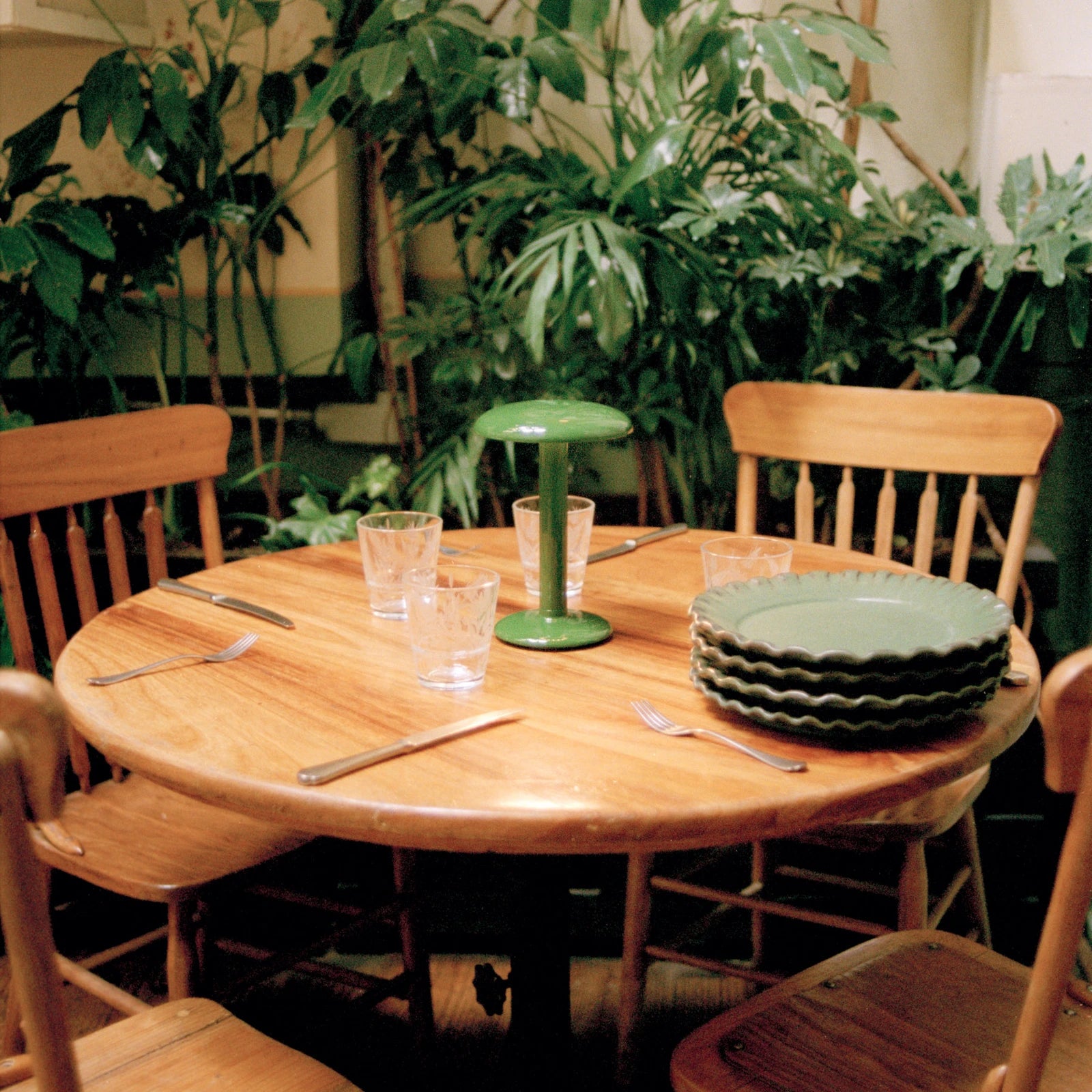 Prenosná lampa GUSTAVE HOSPITALITY zelená