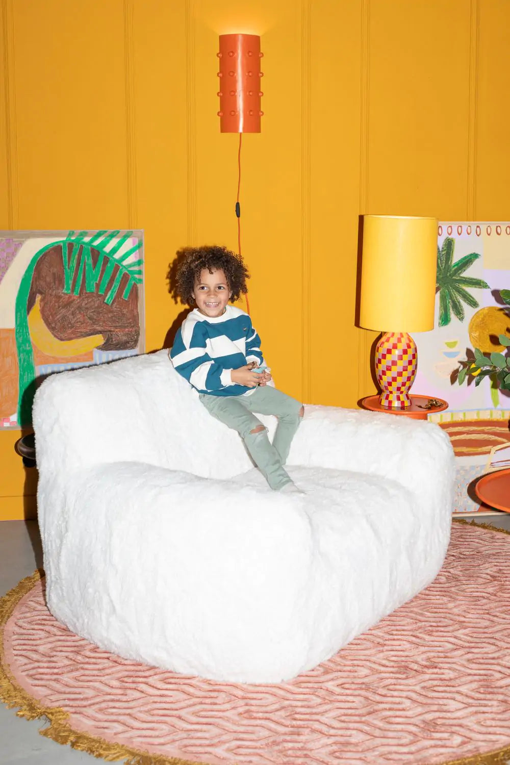 CUDDLE THE YETI white armchair
