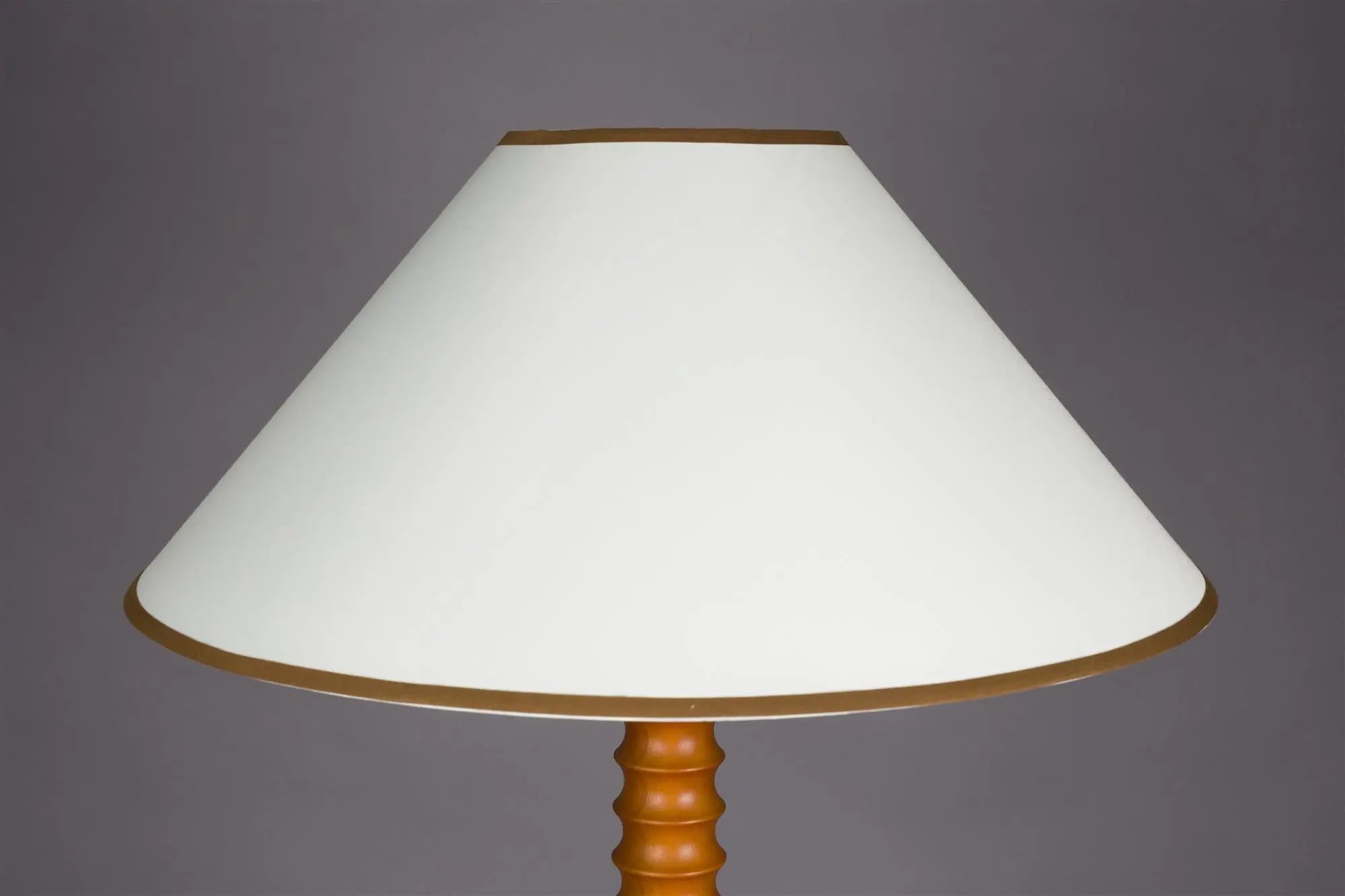 Lampa podłogowa HORACE drewno dębowe z bawełnianym kloszem – Dutchbone