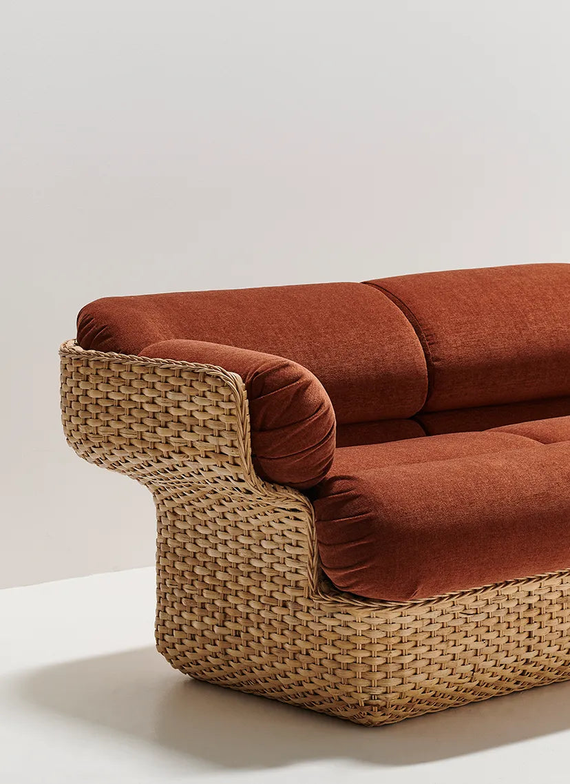 Sofa pre 2 osoby BASKET bordová s ratanom