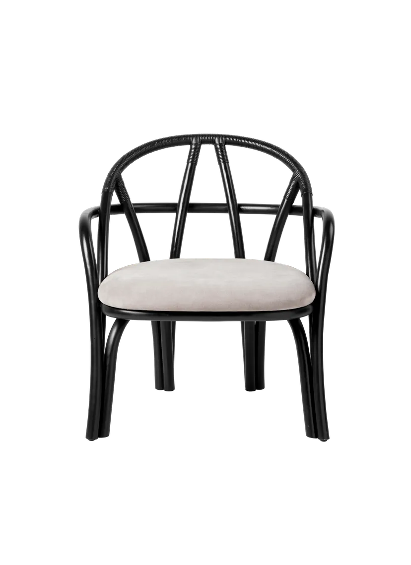 Kreslo BISTRA čalúnené s ratanovým ebenovým podstavcom