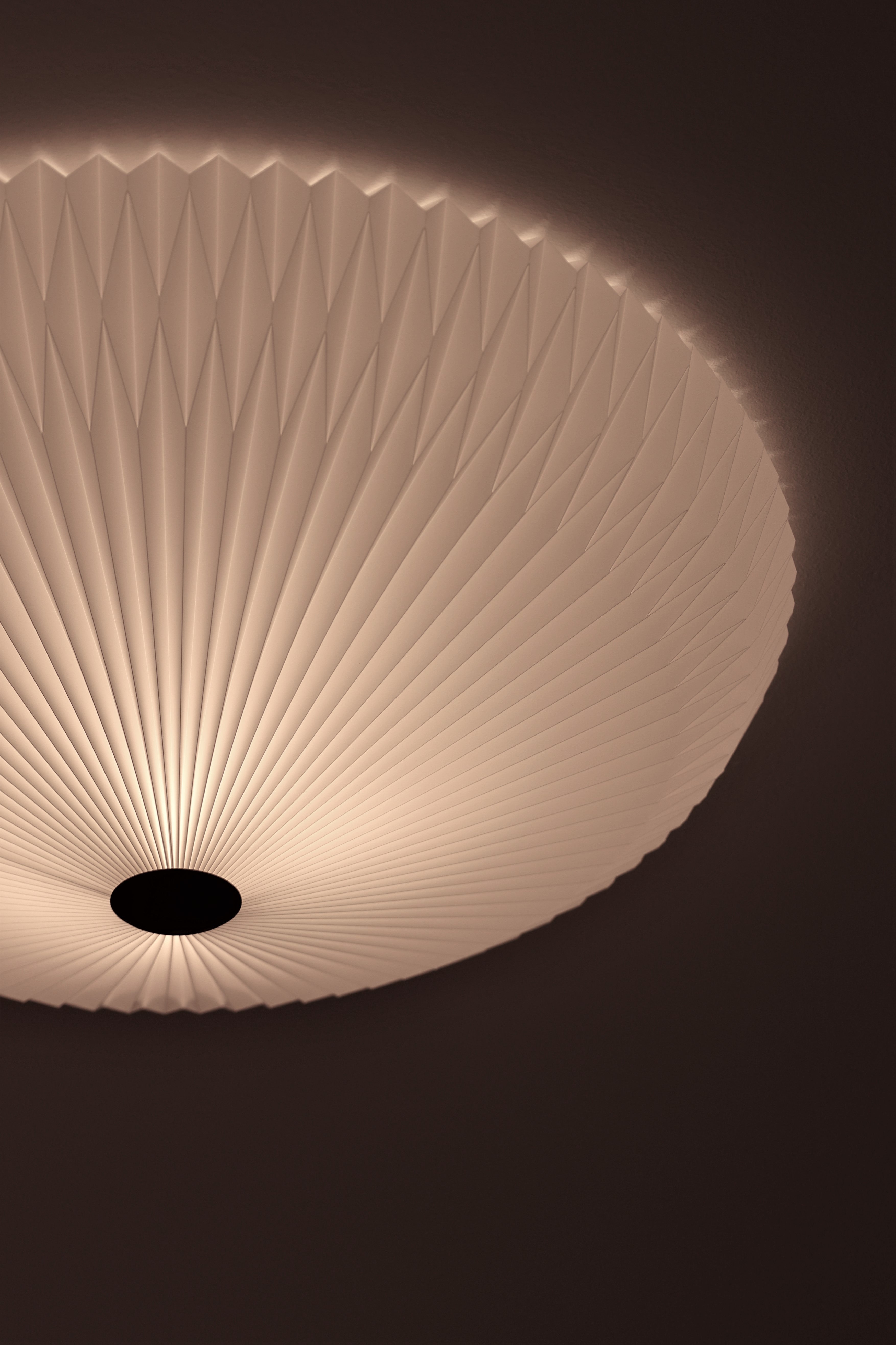 Nástenná lampa MODEL 23 biela so zlatou