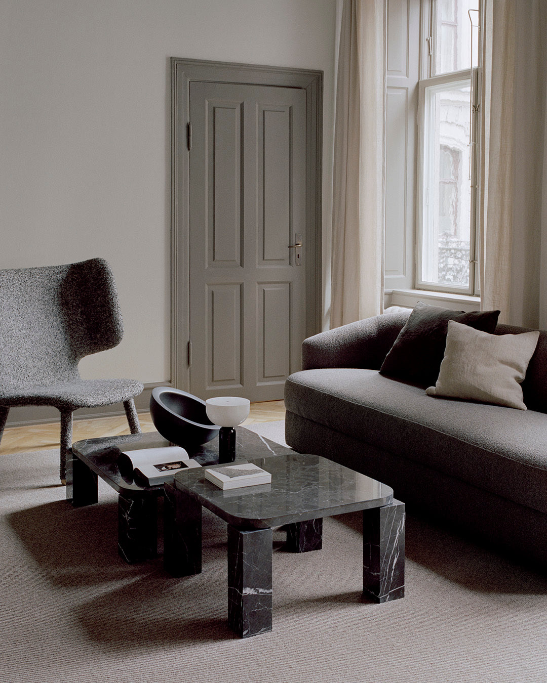 ATLAS black marble coffee table