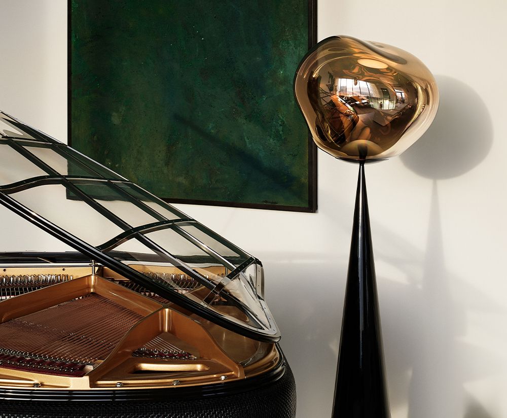 Stojaca lampa MELT zlatá