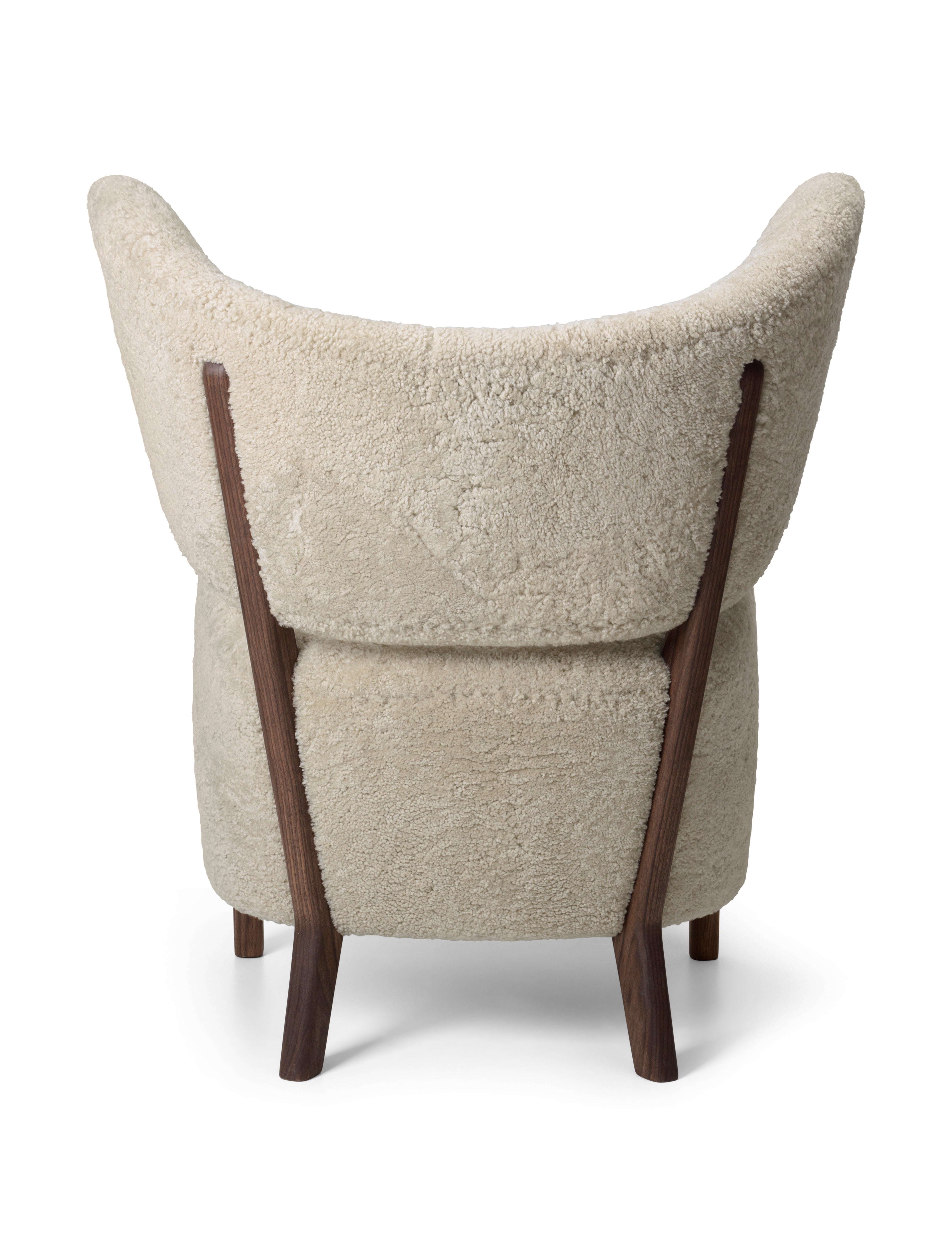 MY OWN CHAIR Armchair with Sheepskin and Walnut Base