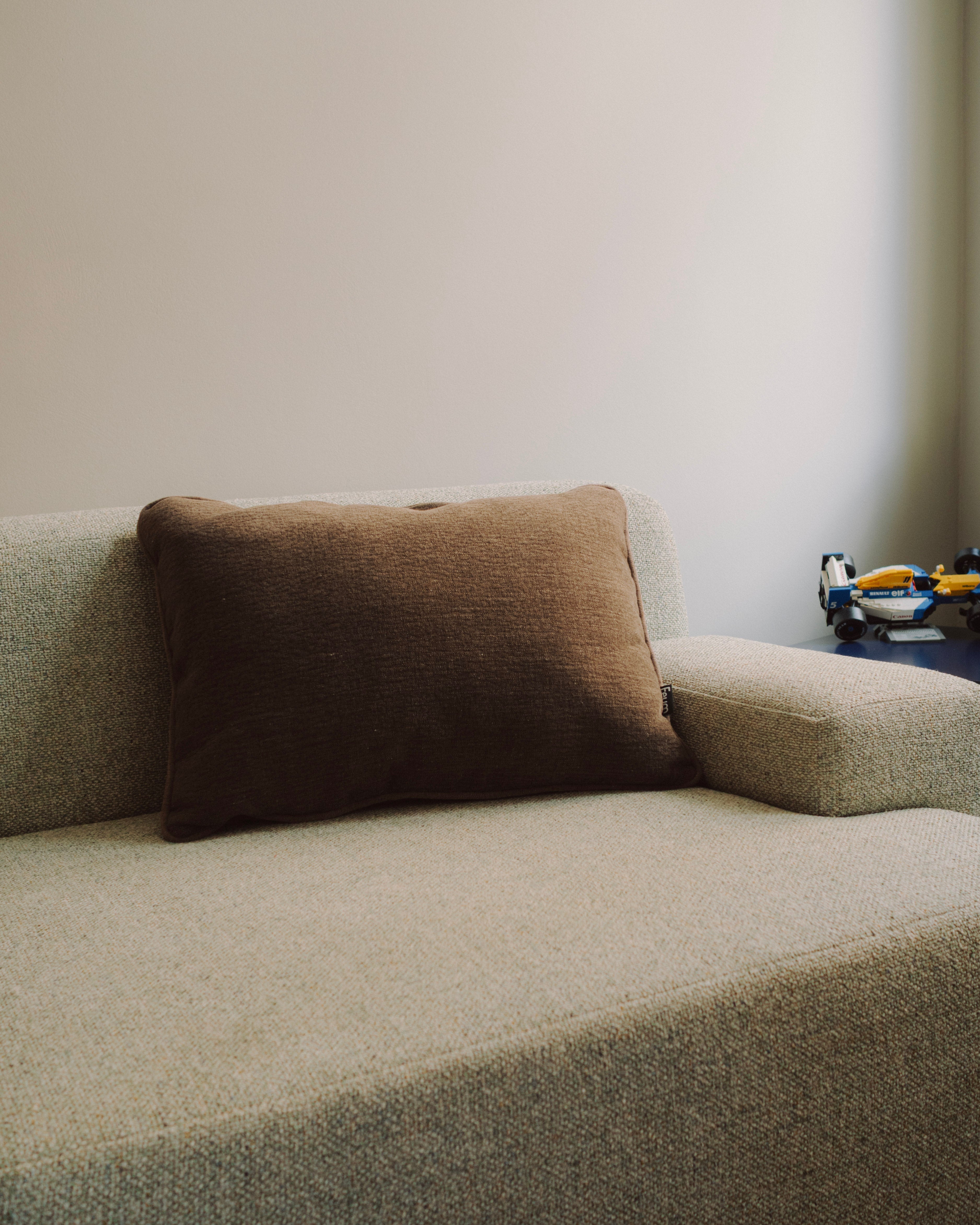 MIU Cushion Walnut Brown