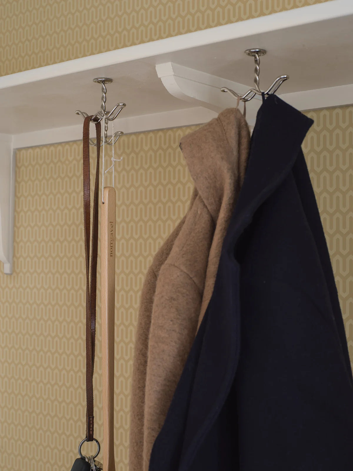 Papierová flizelínová tapeta s geometrickým vzorom YPSILON žltá