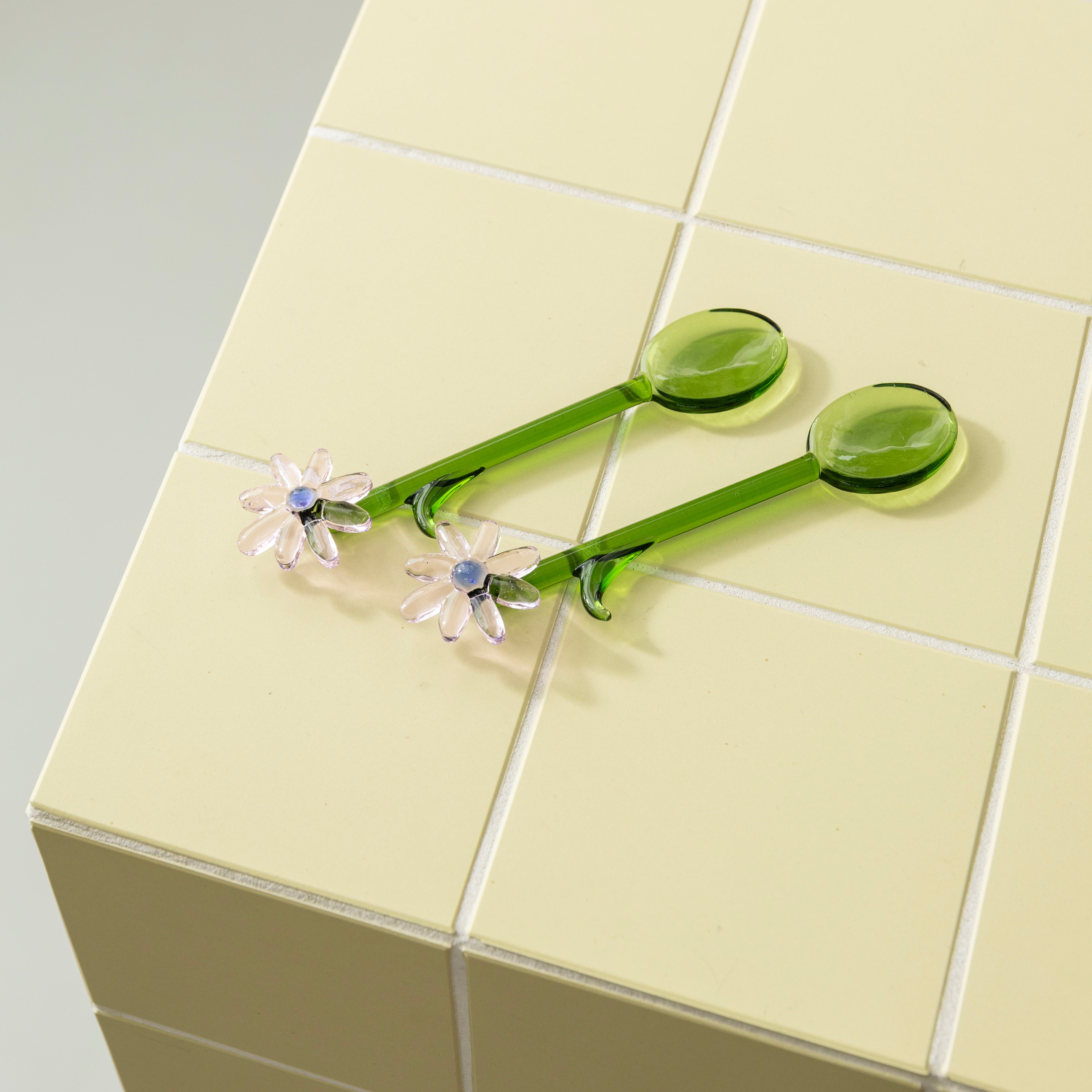 FLORA Green and Light Pink Spoon Set