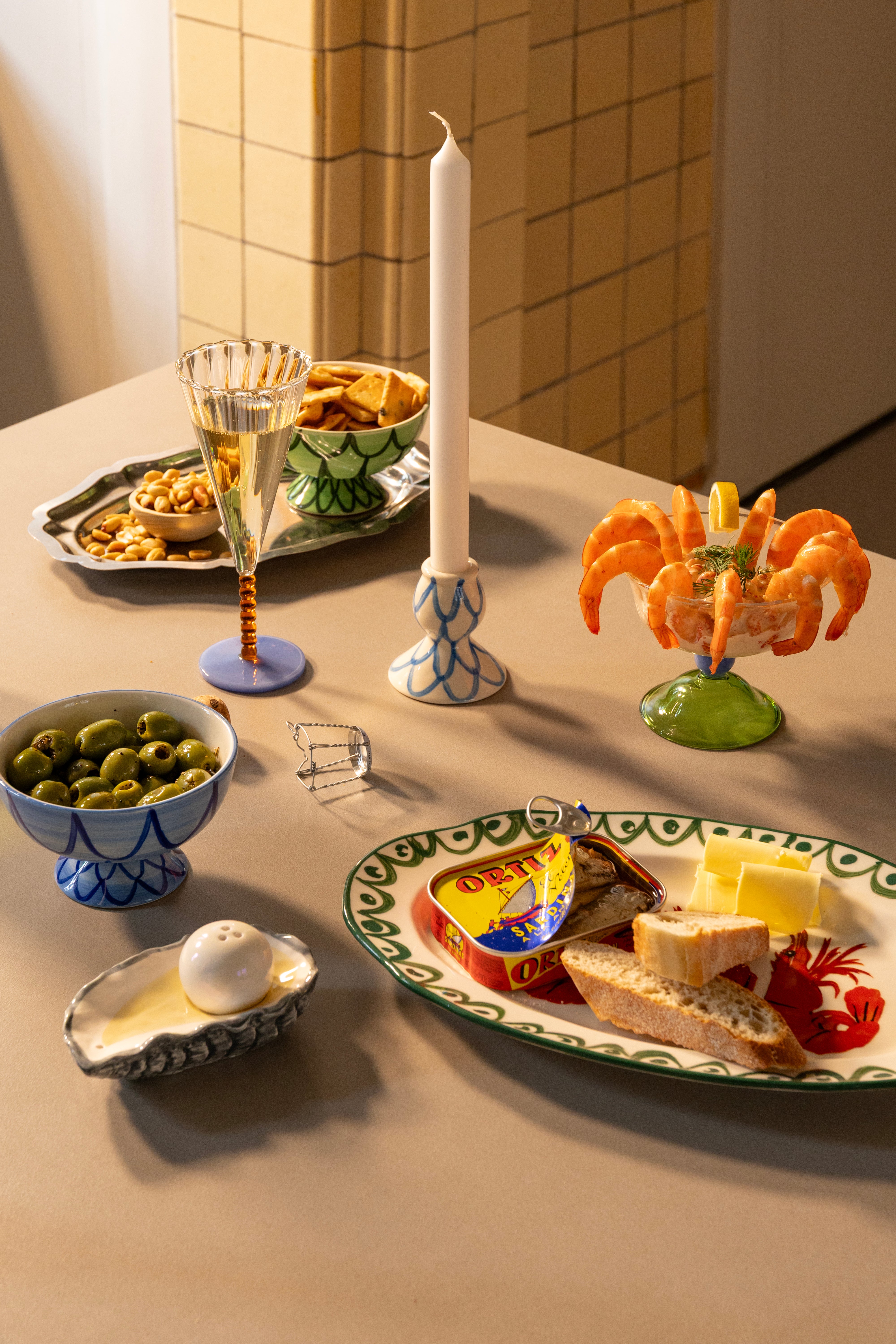 White SIRENE Candle Holder with Blue