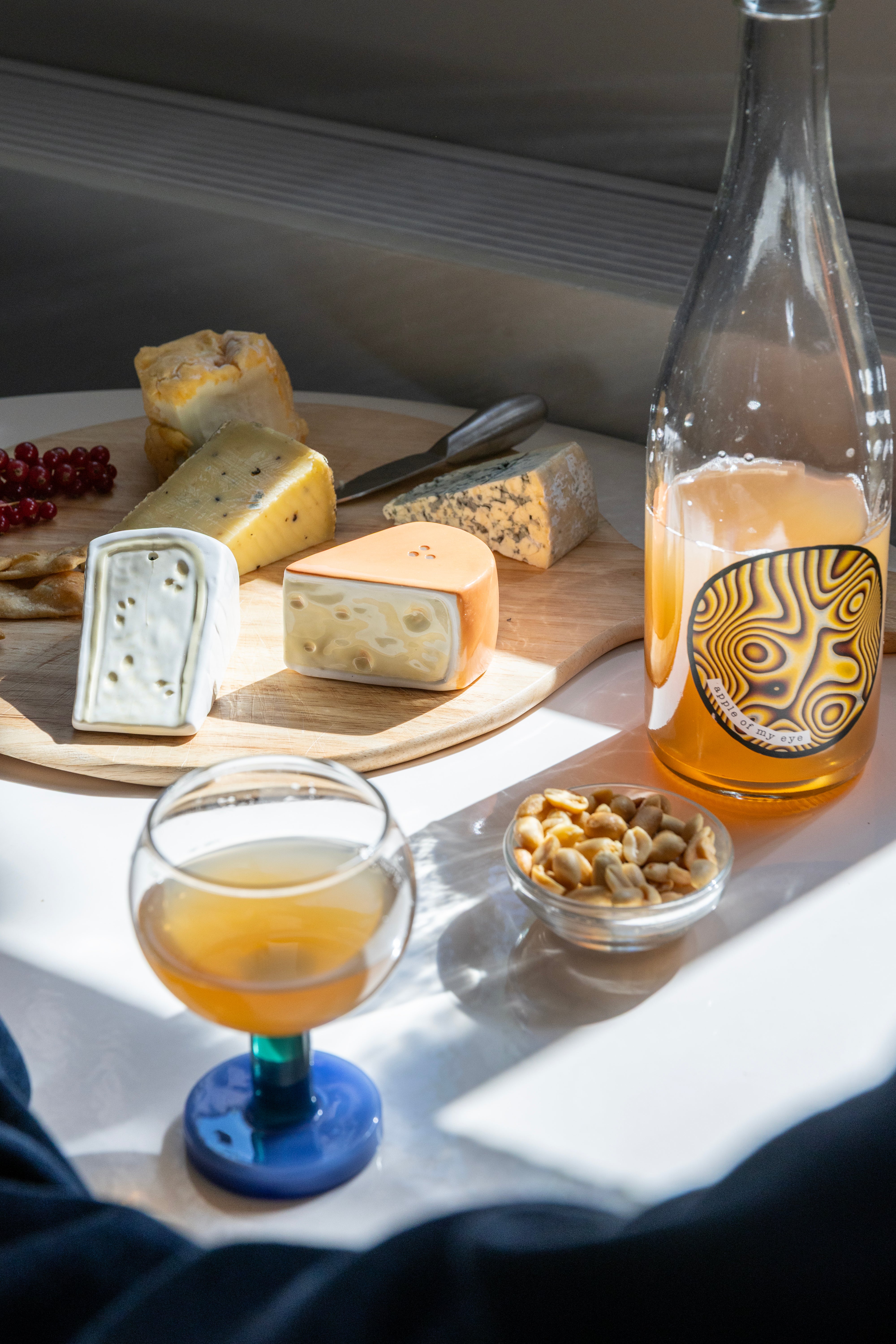 Soľnička a korenička CHEESE biela s oranžovou