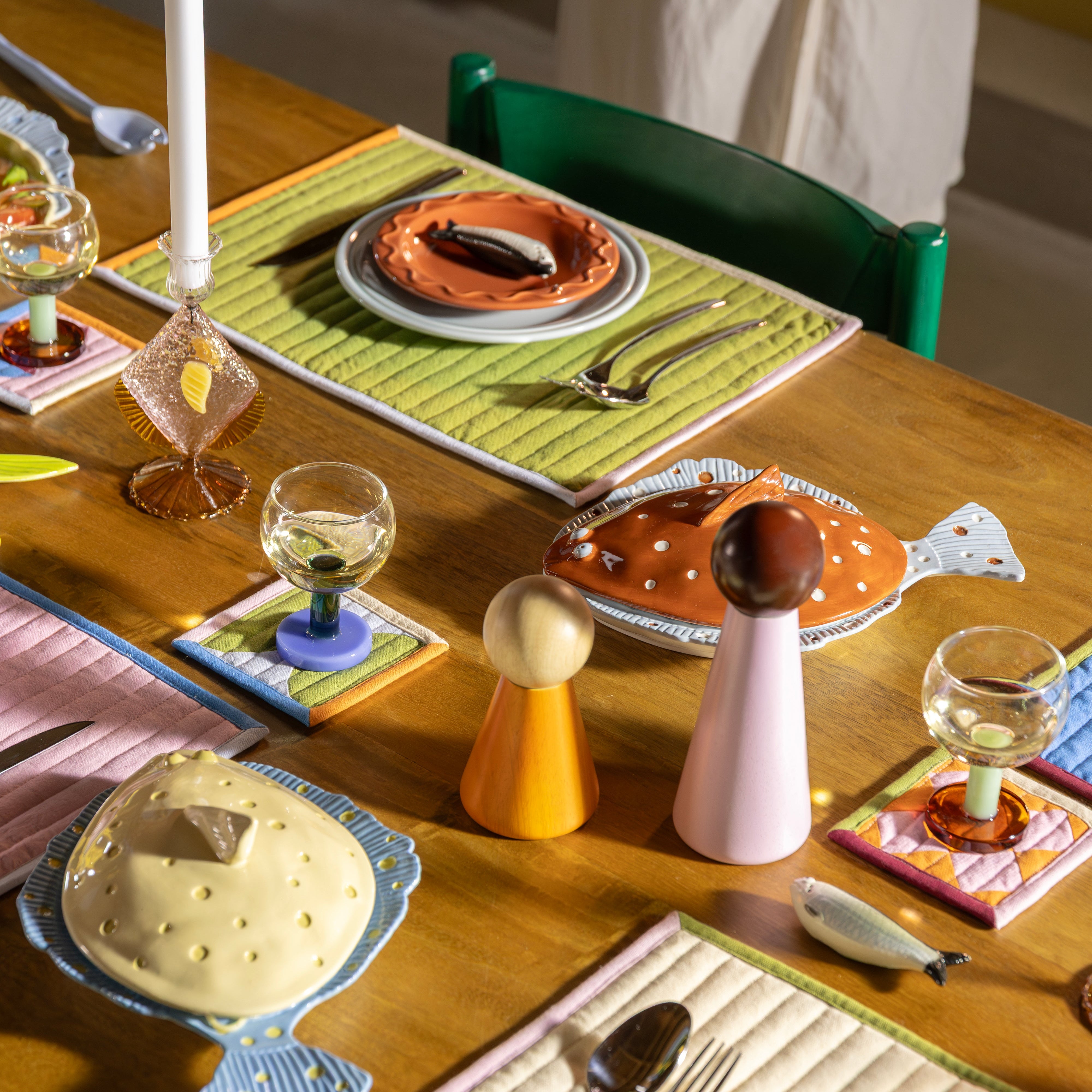 Brown PLAICE platter with lid in blue and white