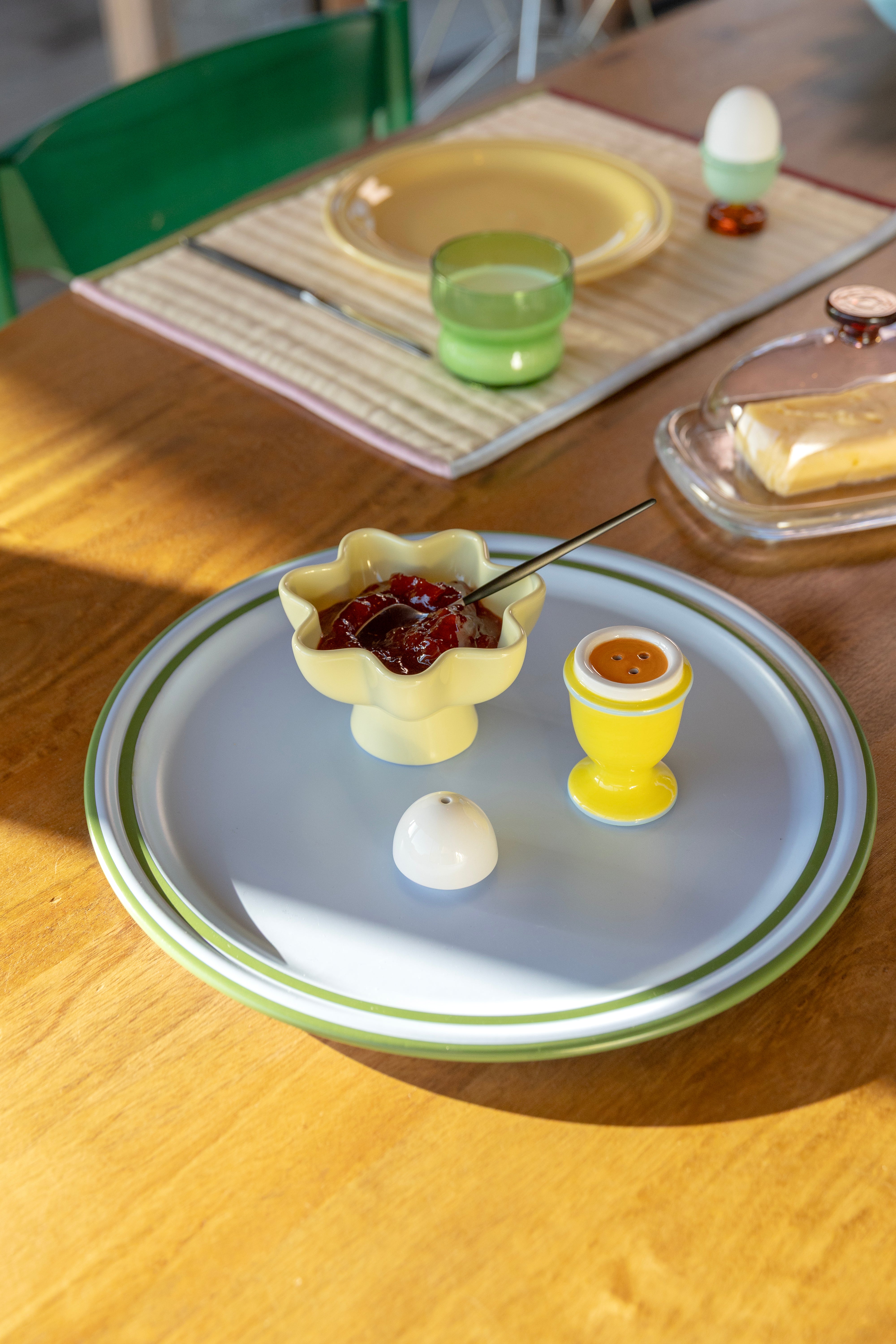 Soľnička a korenička EGG žltá s modrou a bielou