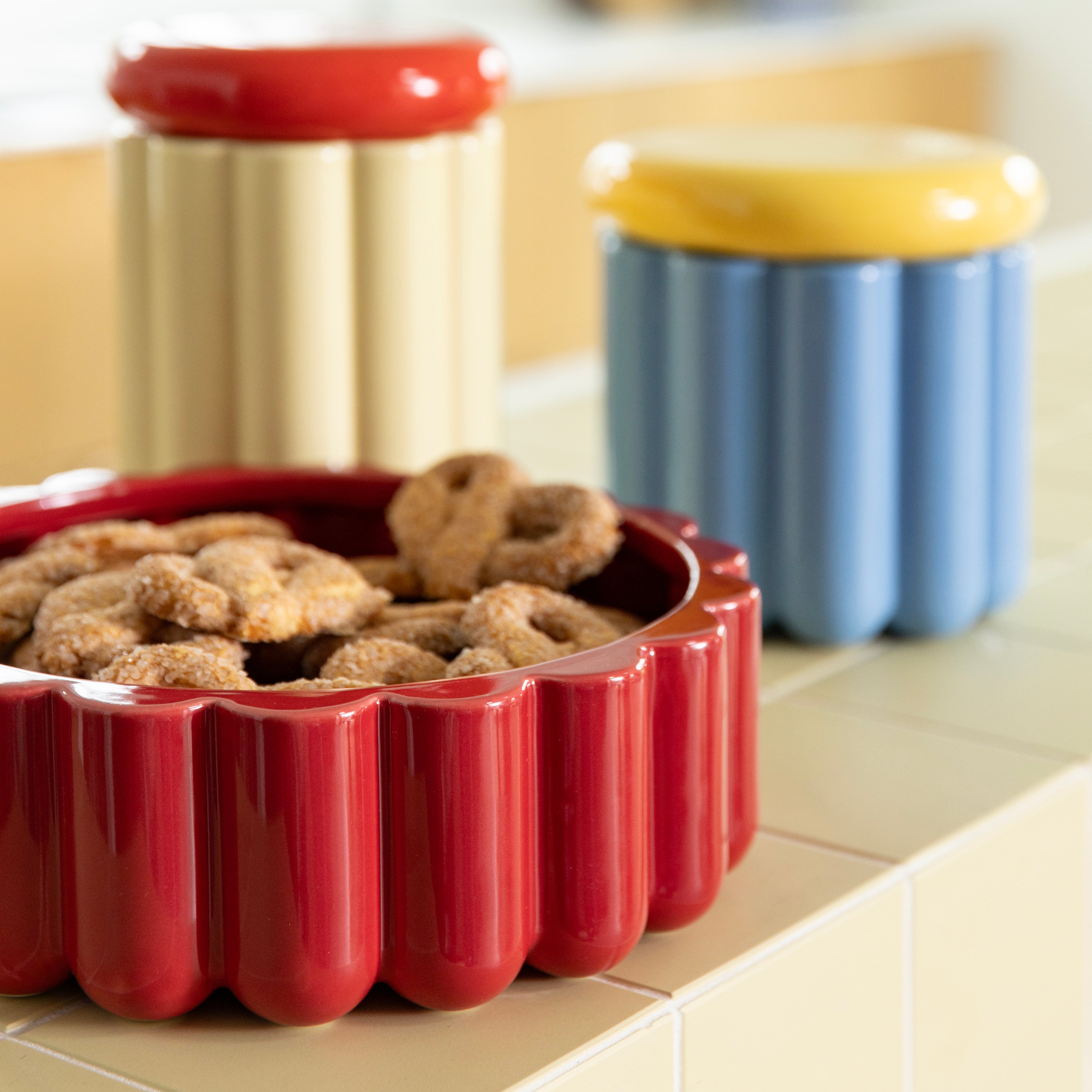 Pojemník CHARLO červený s ružovým viečkom