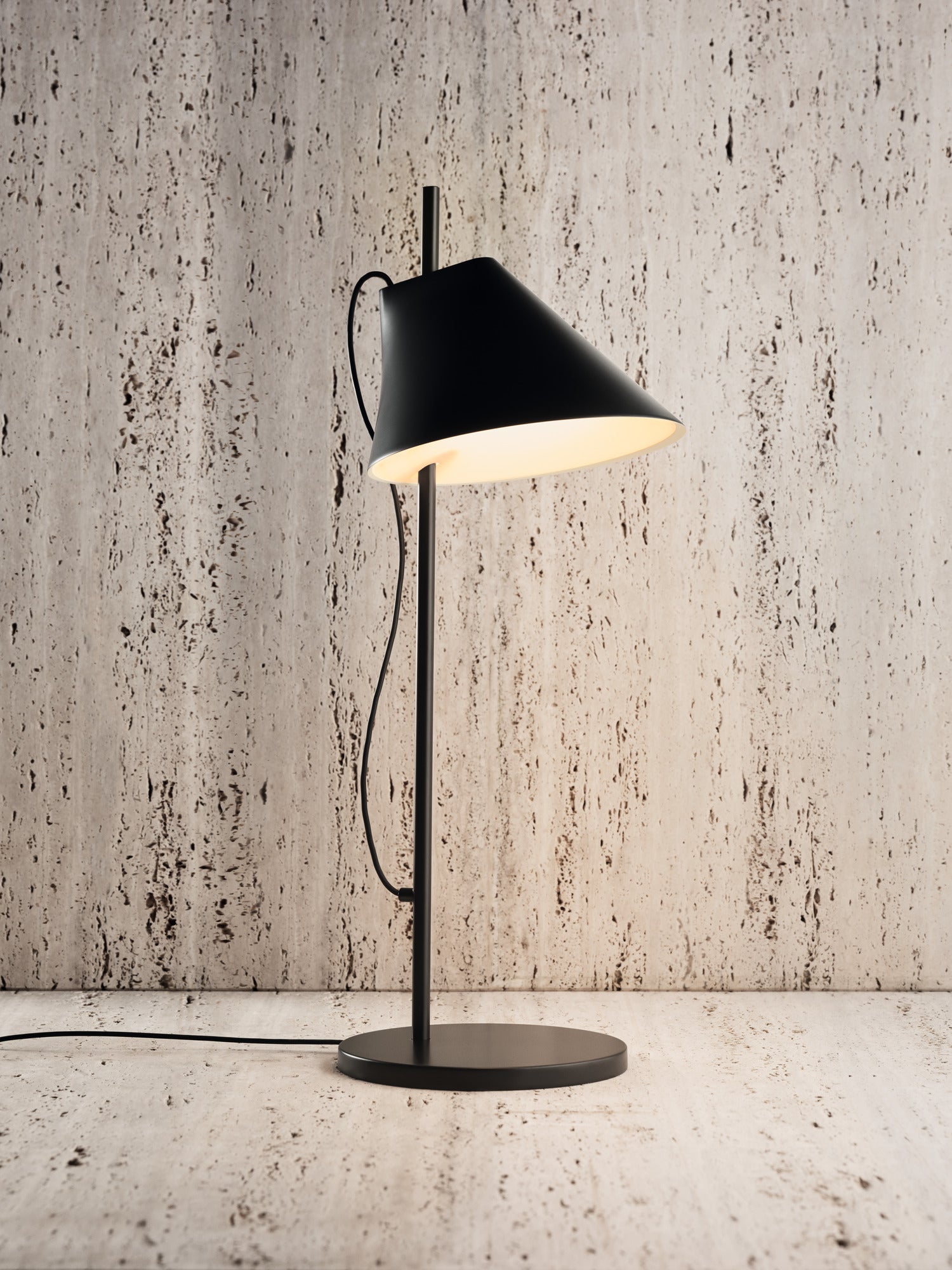 Stolná lampa YUH čierna
