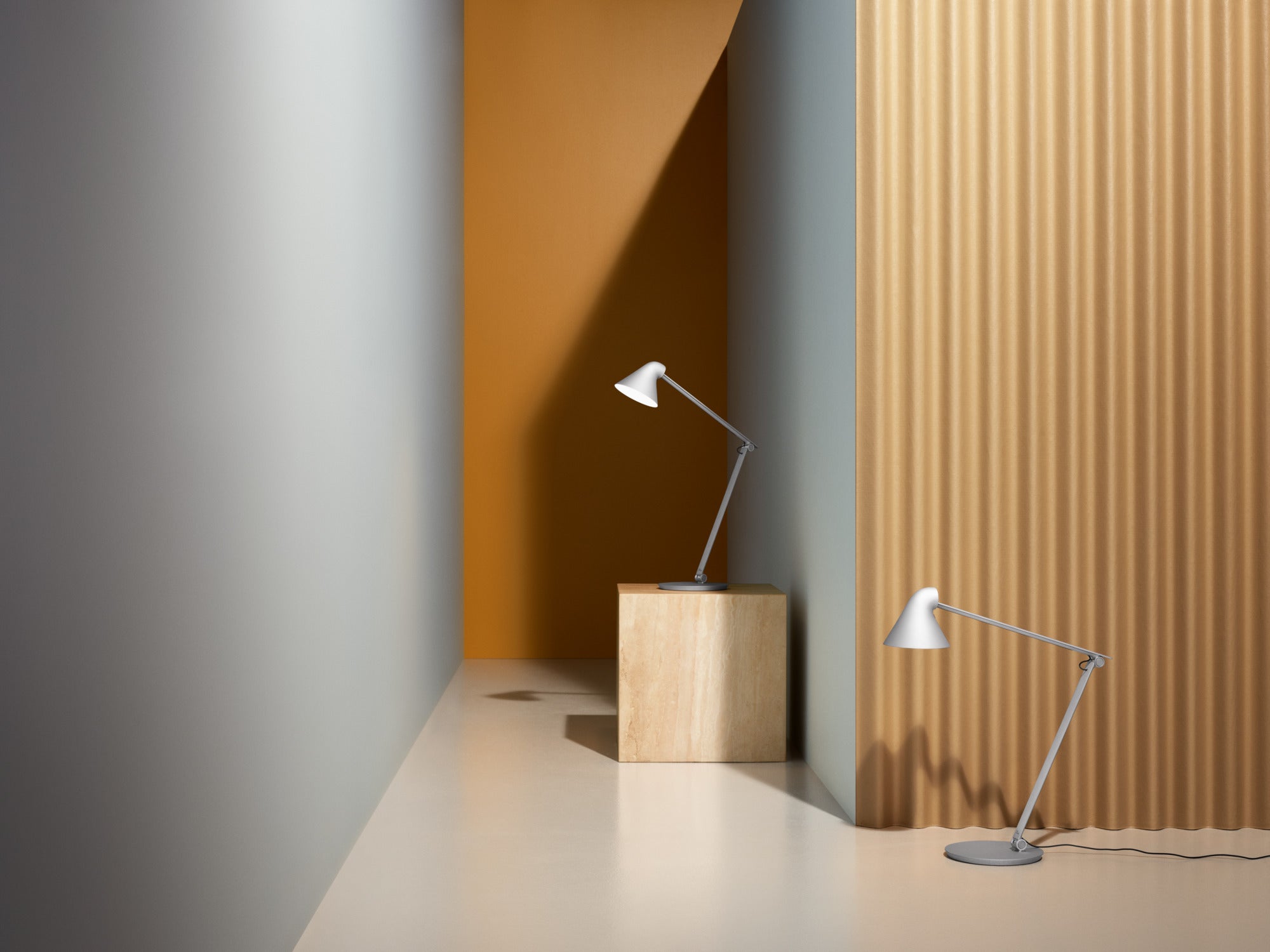 NJP desk lamp white