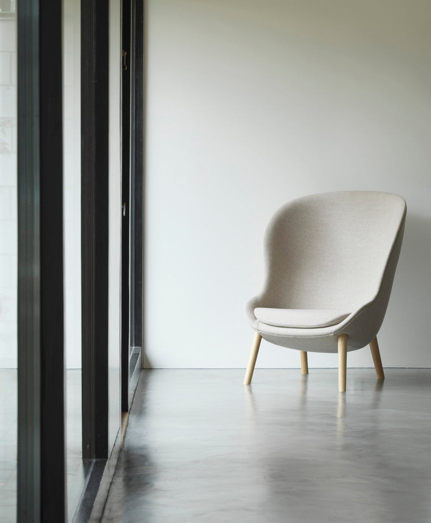 Fotel HYG HIGH s dubovou základňou