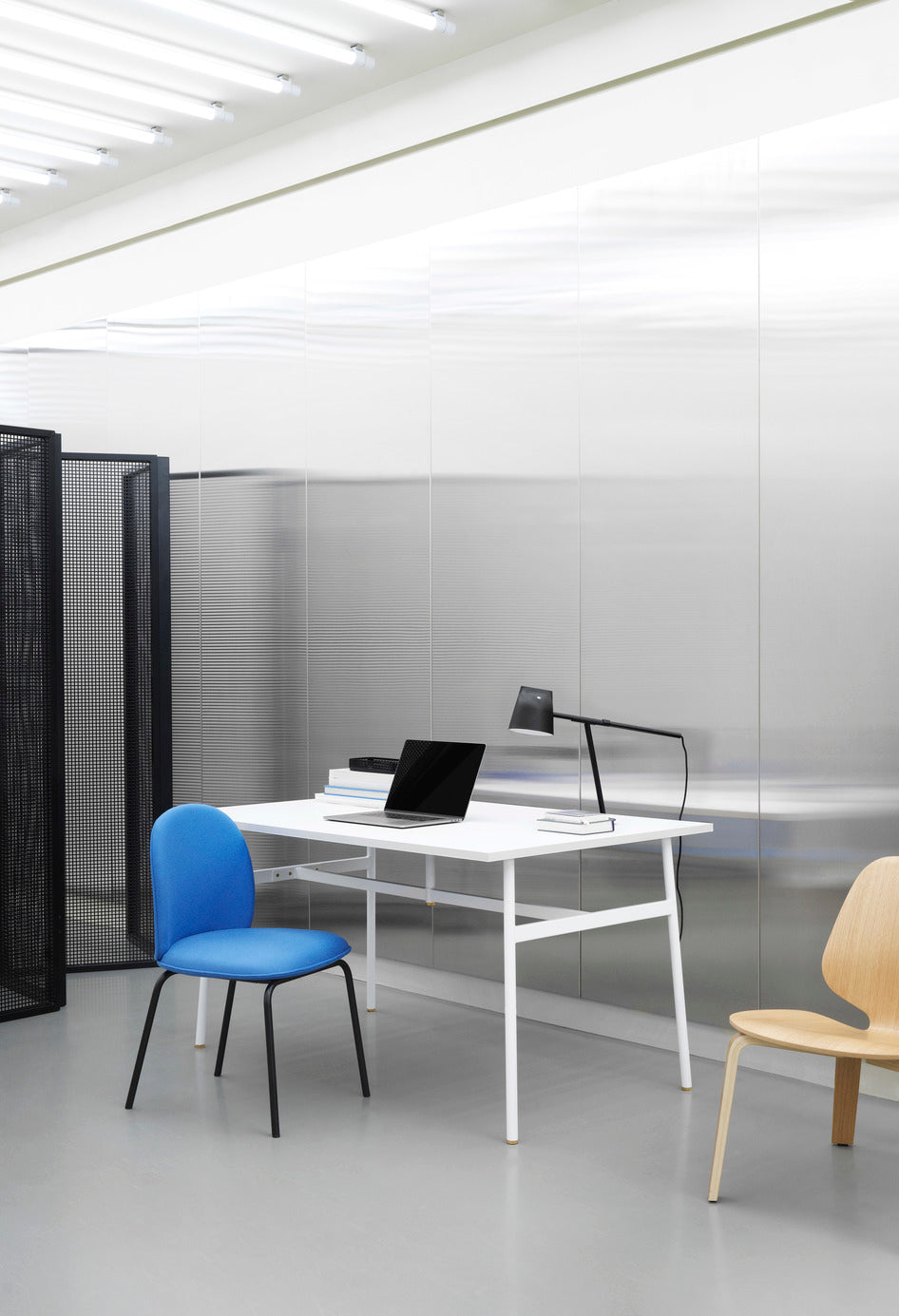 Stolička ACE čierna základňa