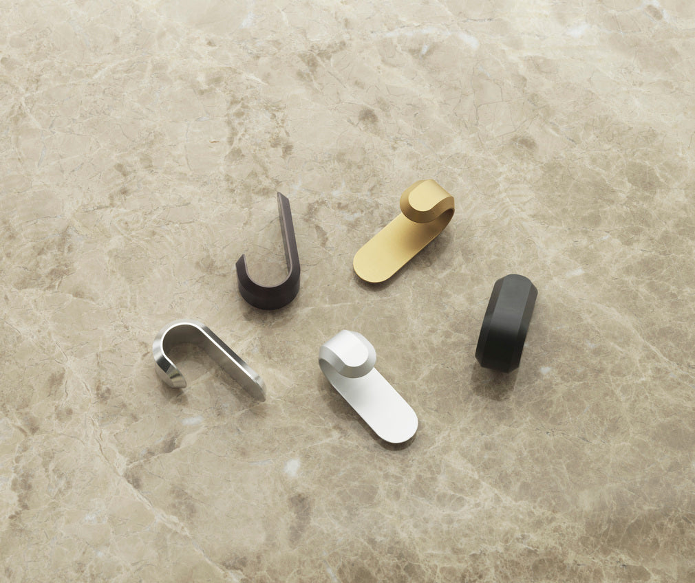 CURVE matte silver hanger set