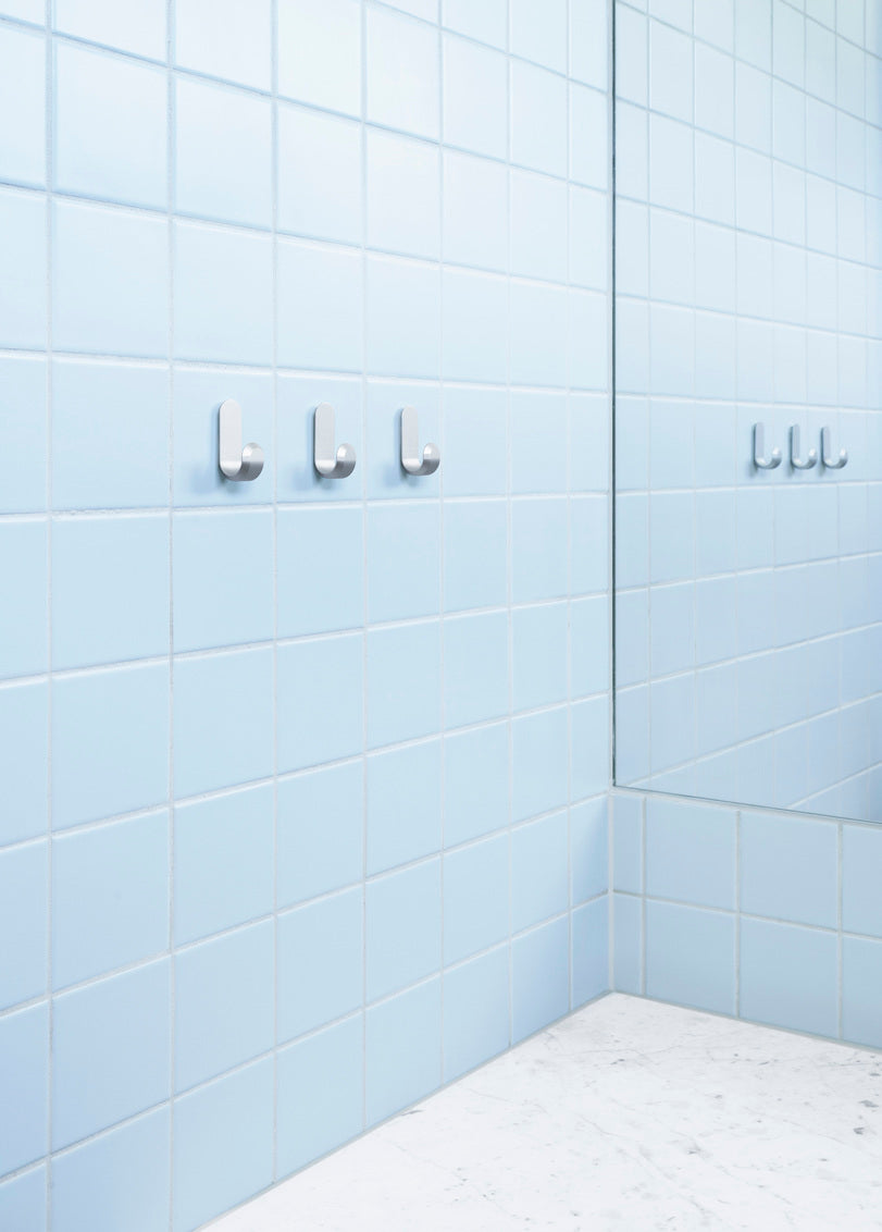 CURVE matte silver hanger set