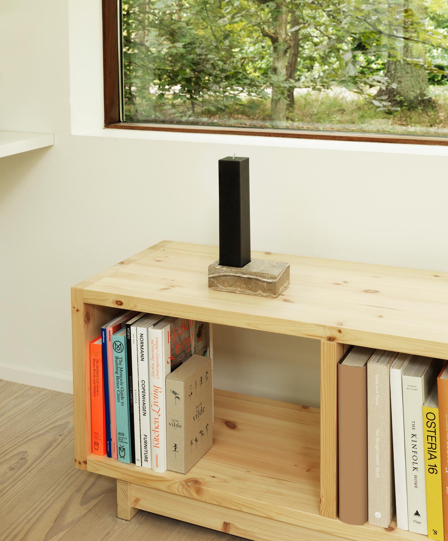 EVEN silver-brown travertine candle holder