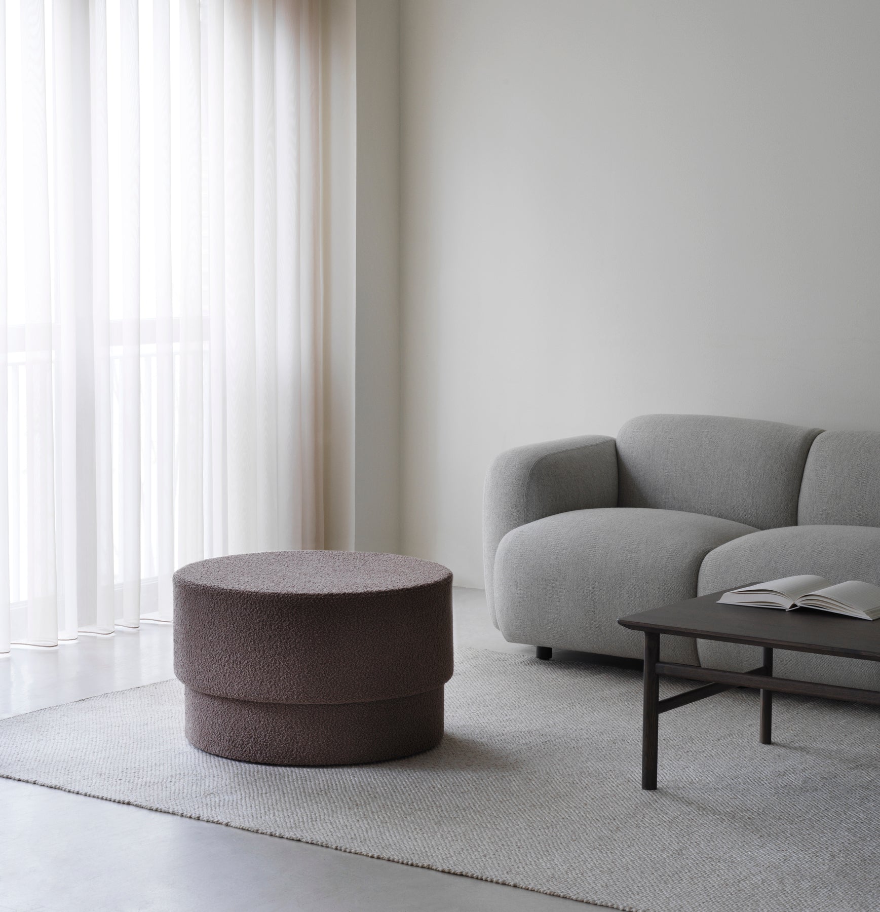 Upholstered pouf