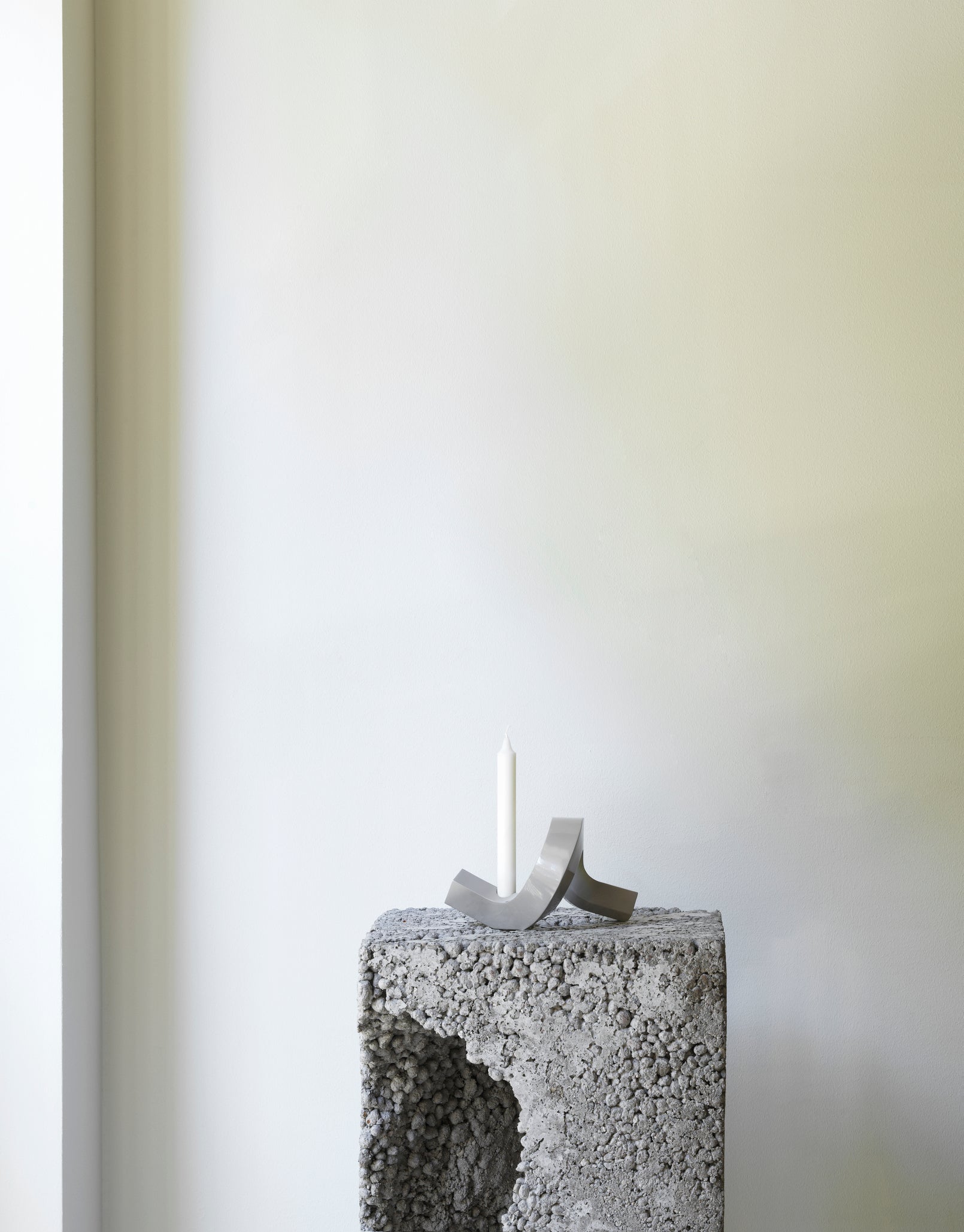 CROOKED ONE Candle Holder Warm Gray