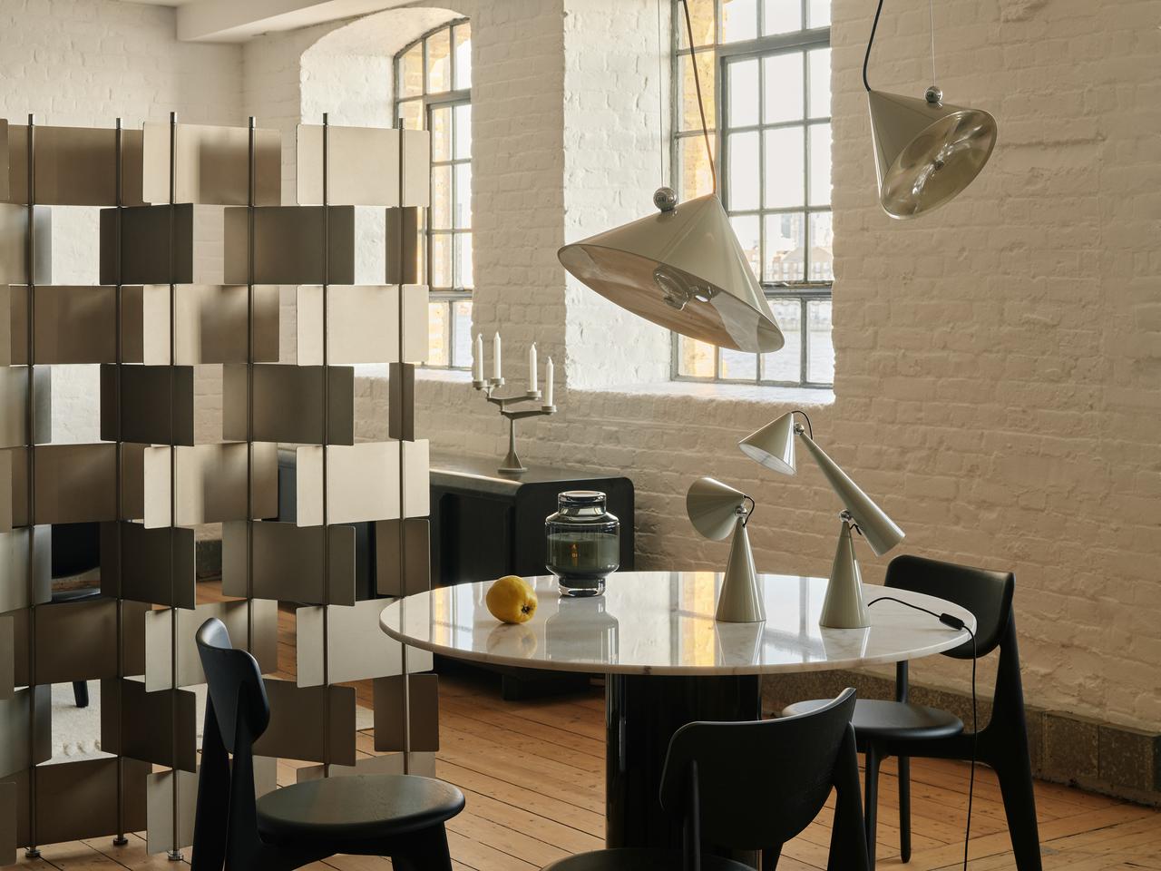 Portable table lamp POSE blue