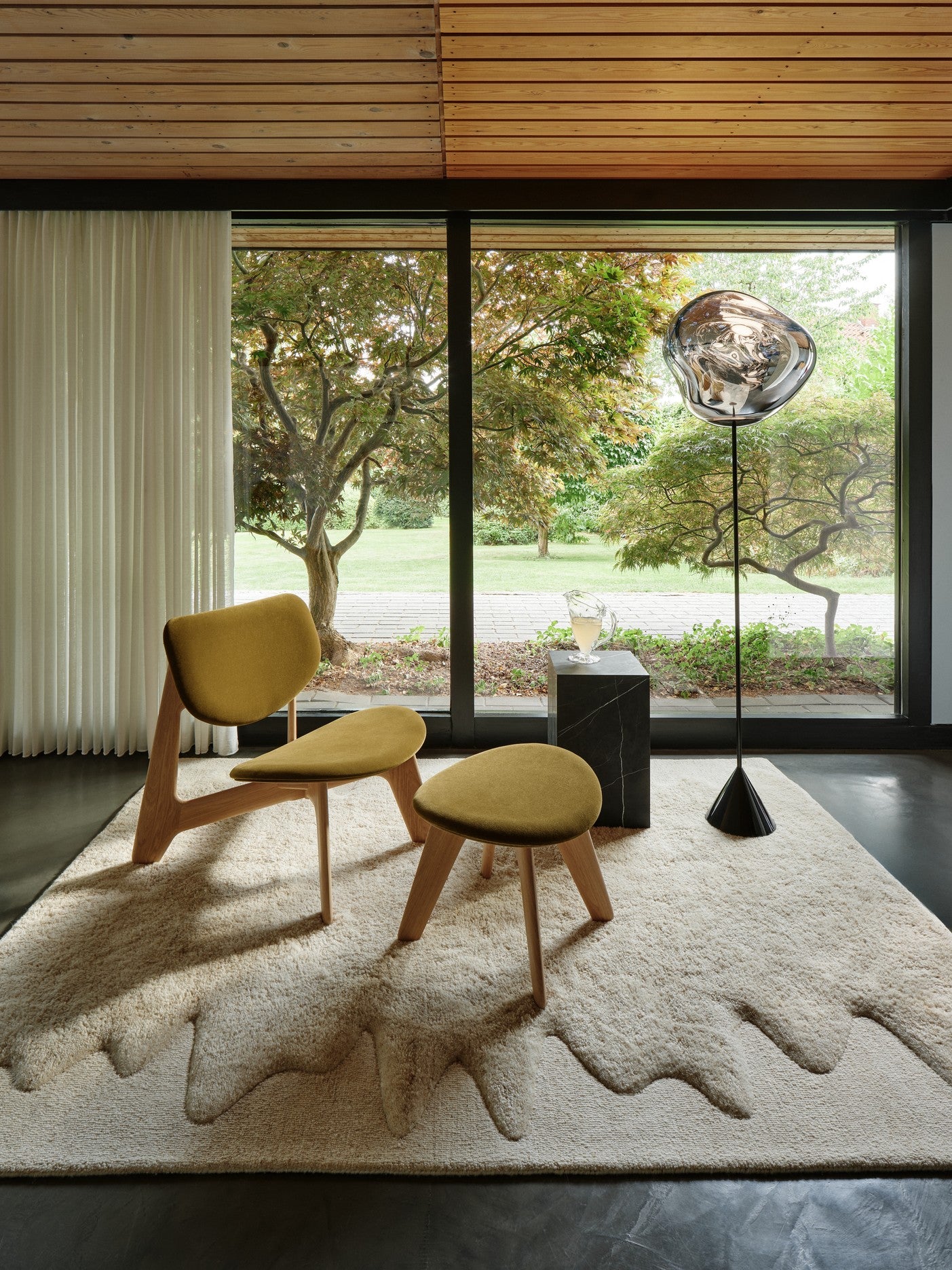 Podnožník SLAB khaki s dubovou základňou