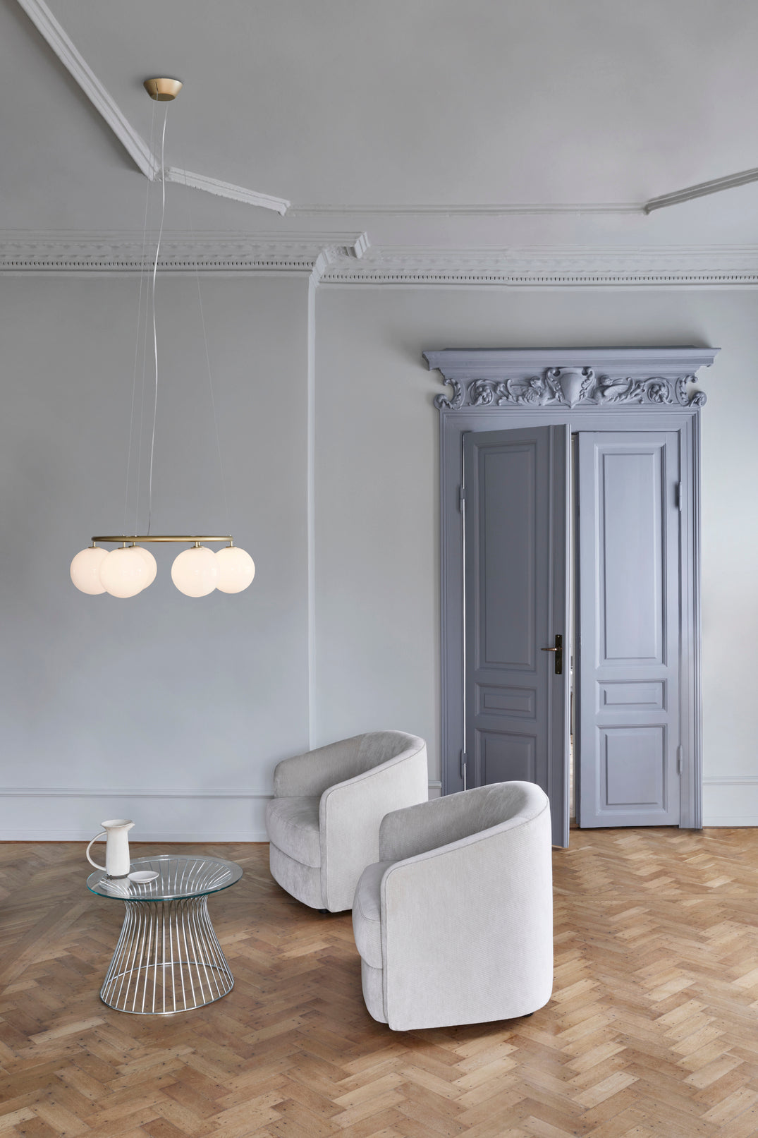 Závesná lampa MIIRA 6 CIRCULAR mosadzná s opálovým sklom