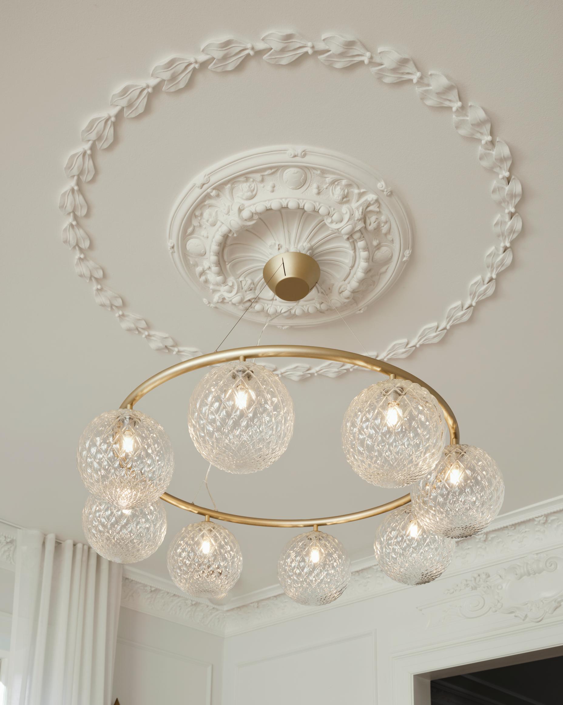 Závesná lampa MIIRA 8 CIRCULAR mosadzná s priehľadným sklom
