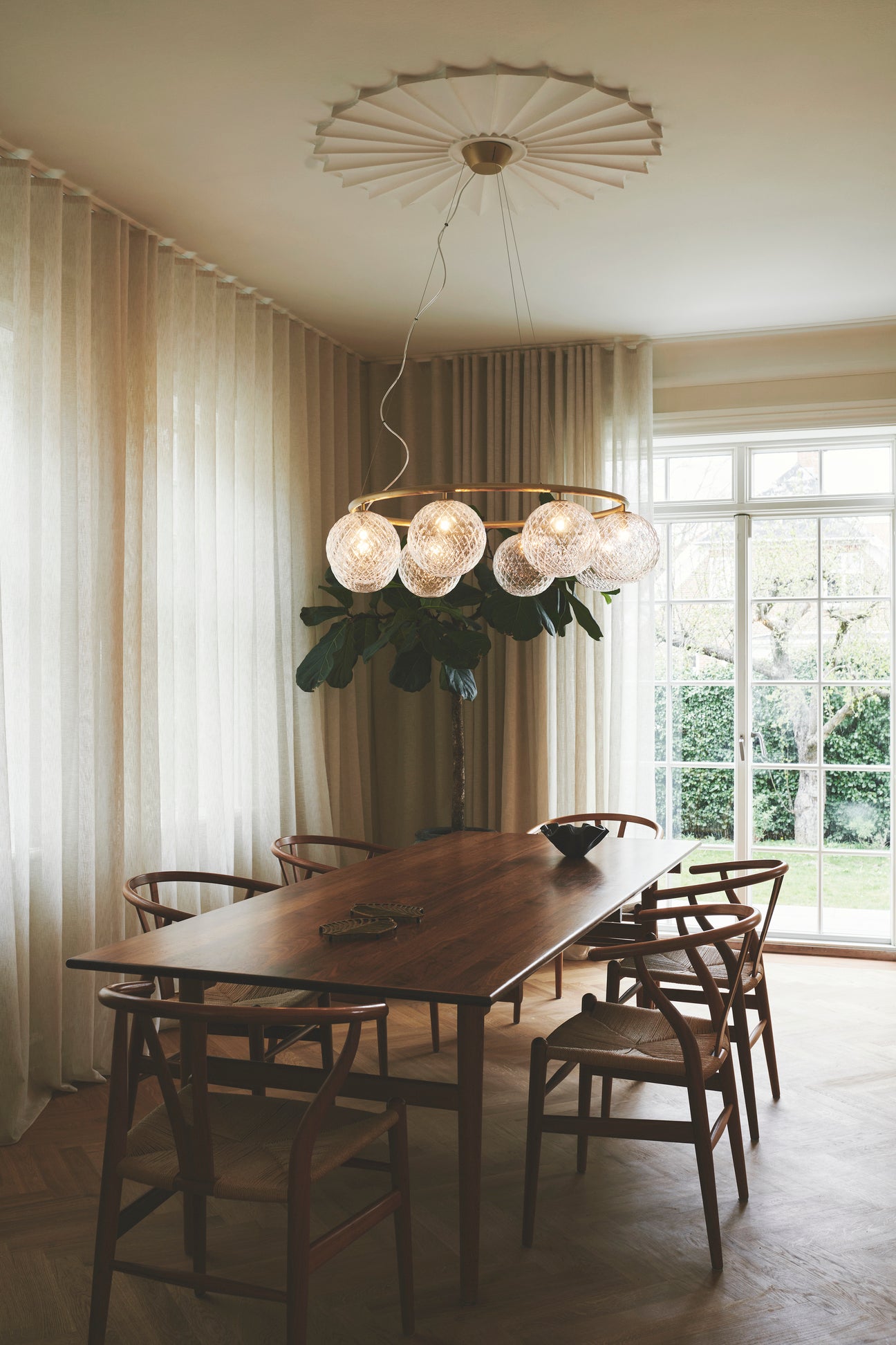 Závesná lampa MIIRA 8 CIRCULAR mosadzná s priehľadným sklom
