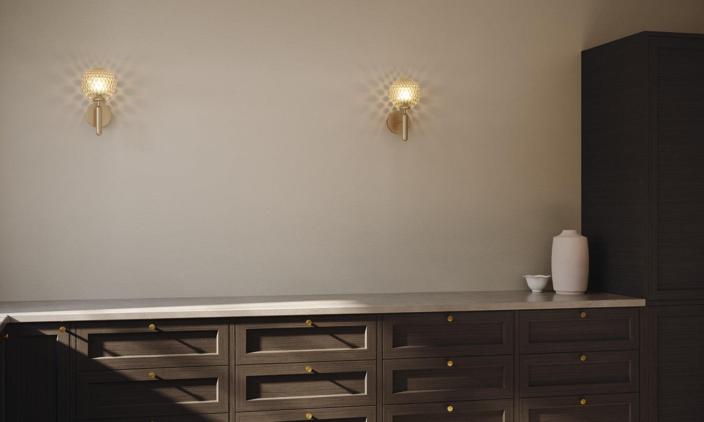 MIIRA Wall Lamp in Brass with Transparent Glass