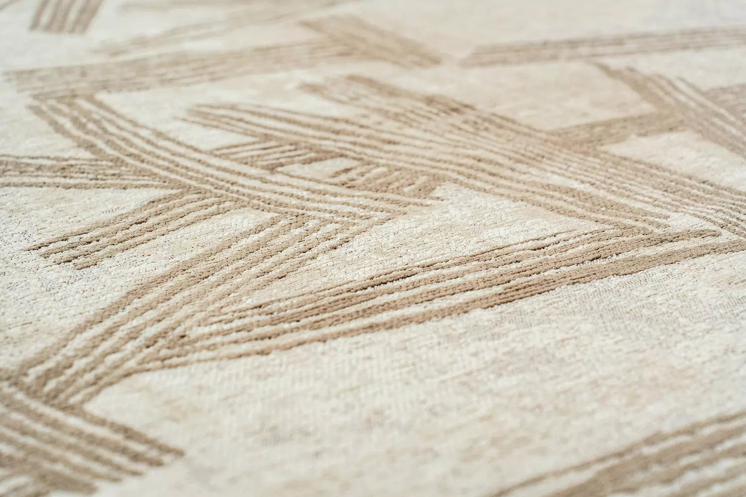 KANJI Beige Carpet with Cream