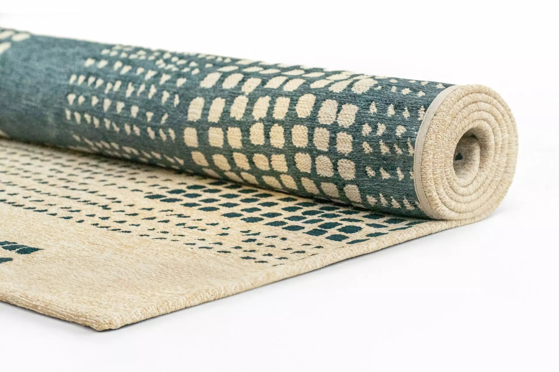 Beige ZEN rug with green