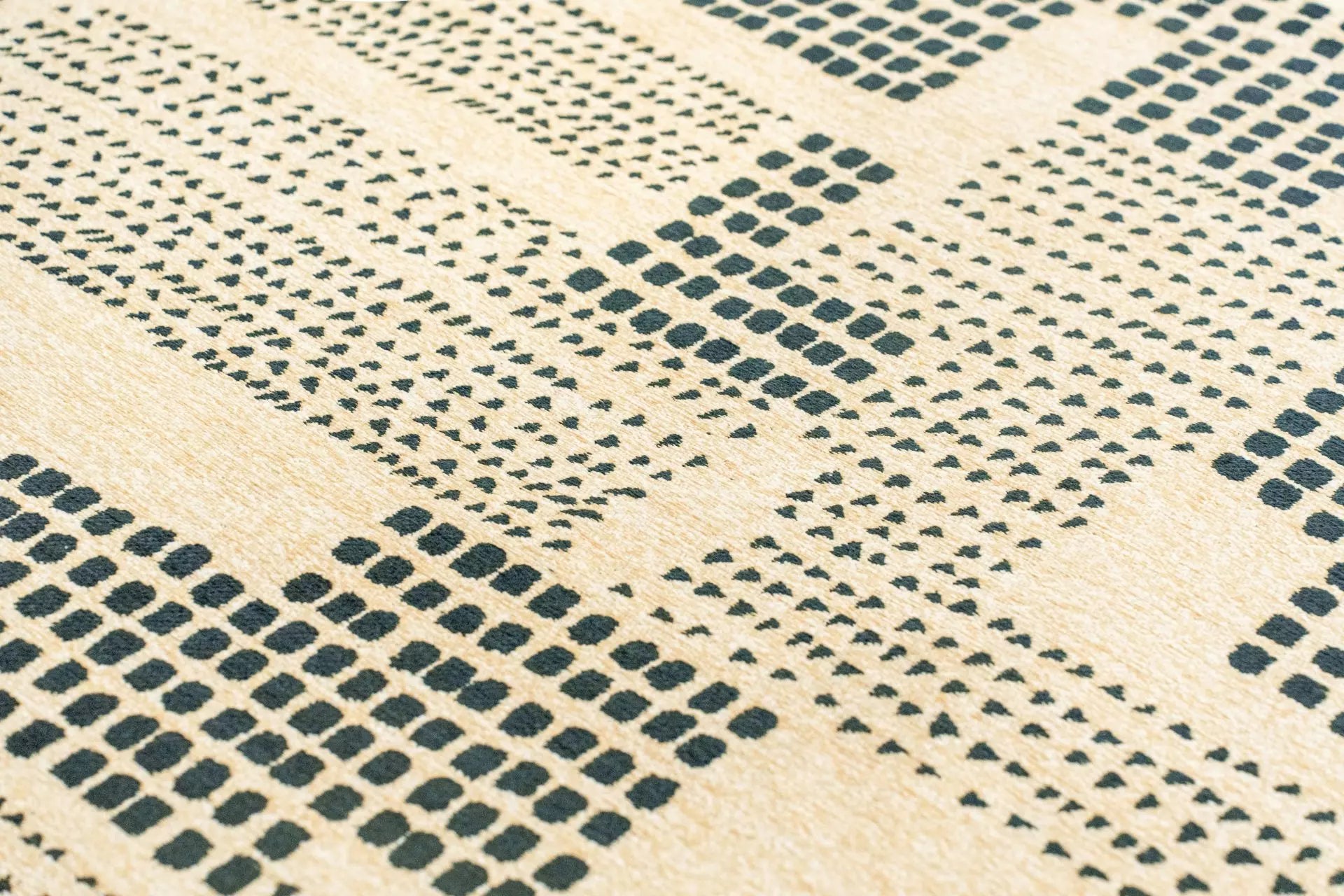 Beige ZEN rug with green