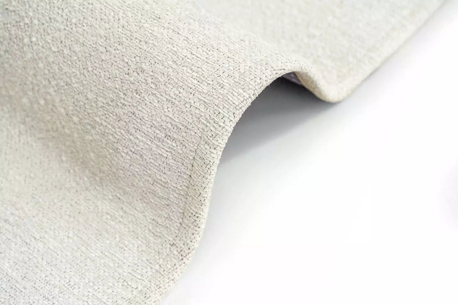 DROP rug white with purple