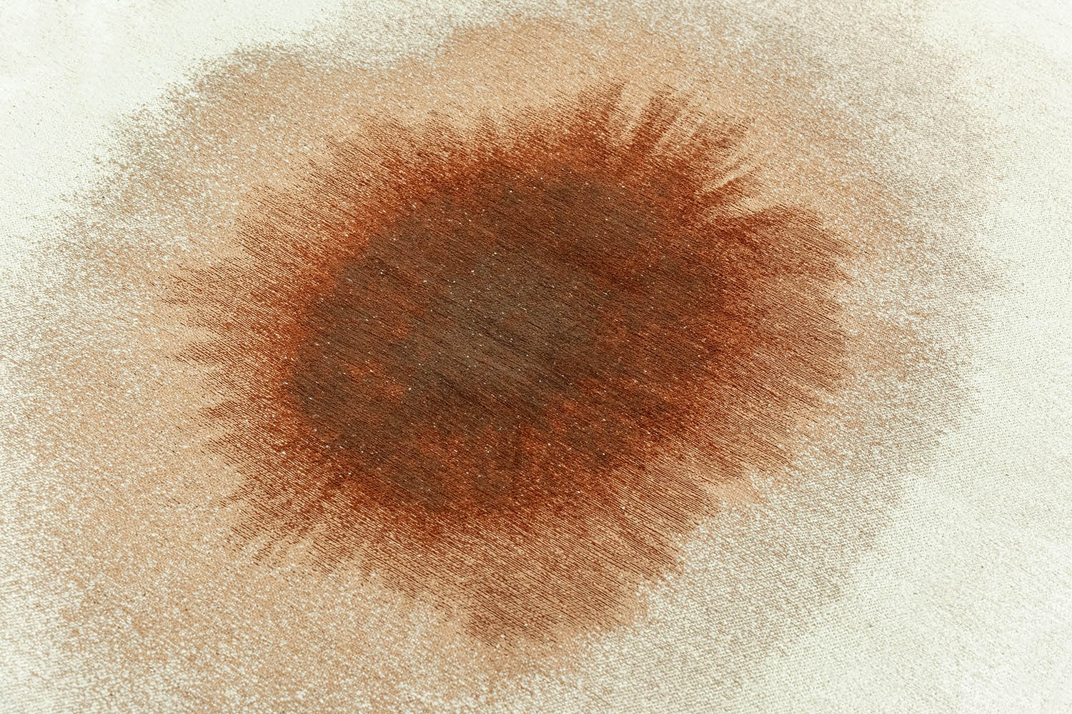 Round DROP rug in white with brown
