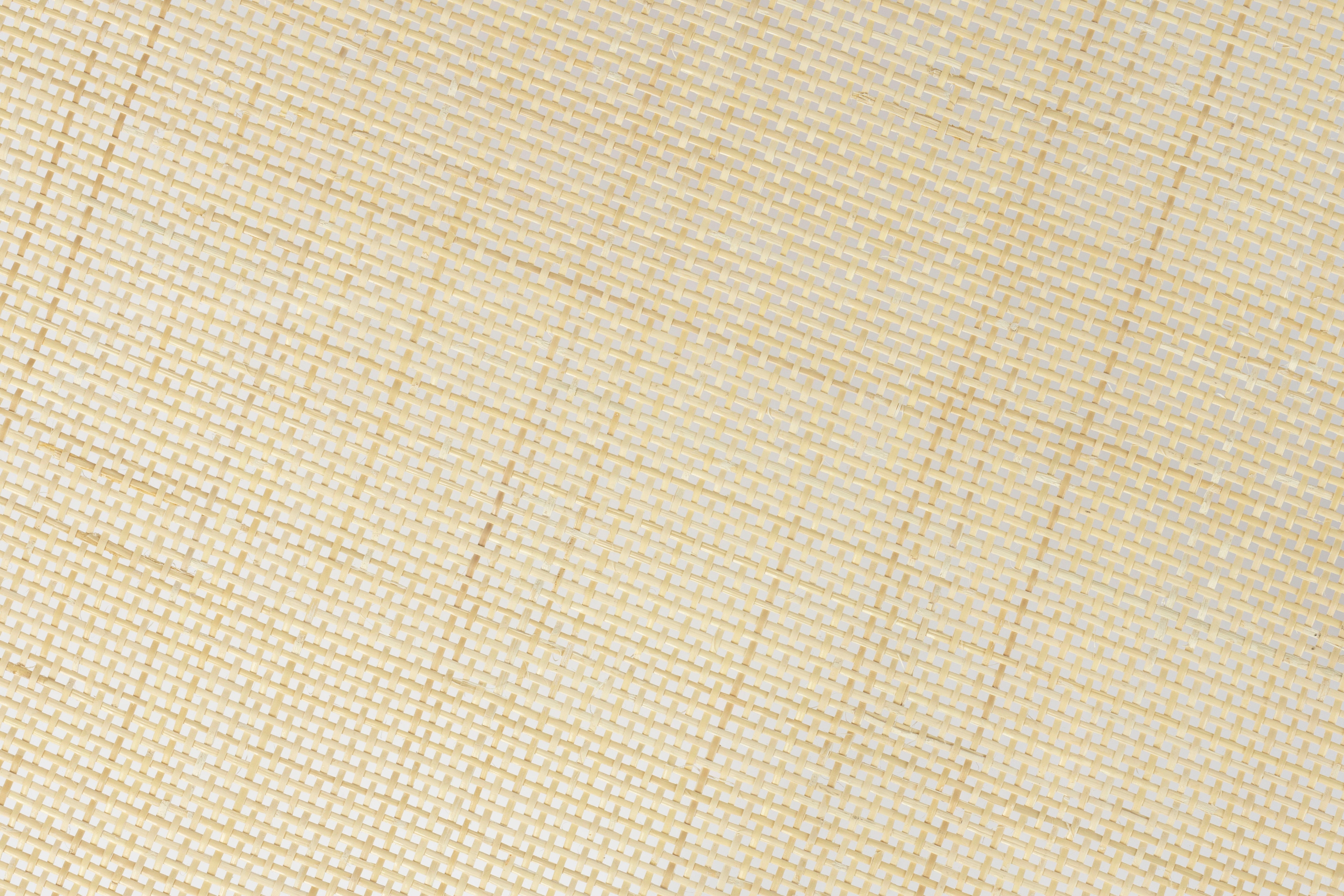 Kávový stolík HARU z ratanu s drevenou základňou