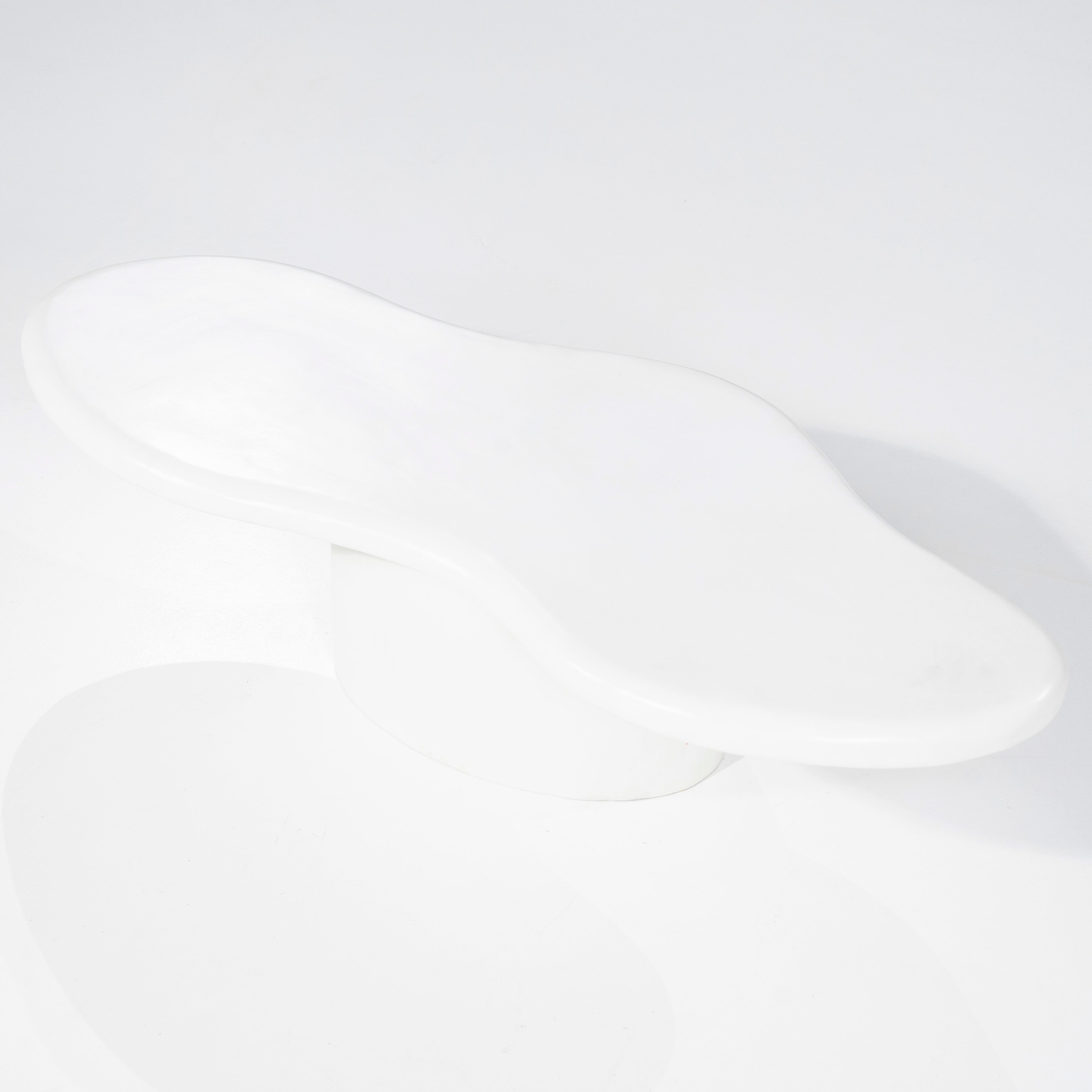 SEKI white coffee table