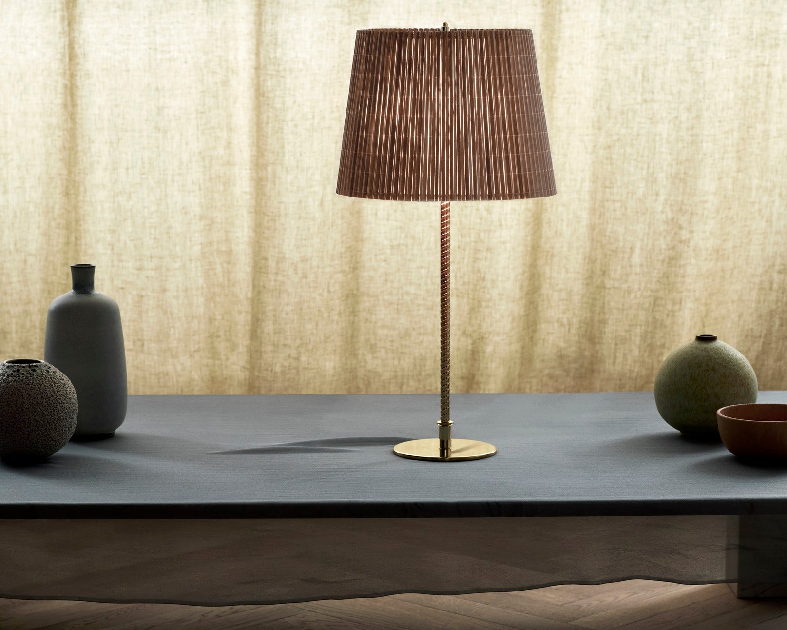Stolná lampa 9205 s bambusovým tienidlo a zlatým podstavcom