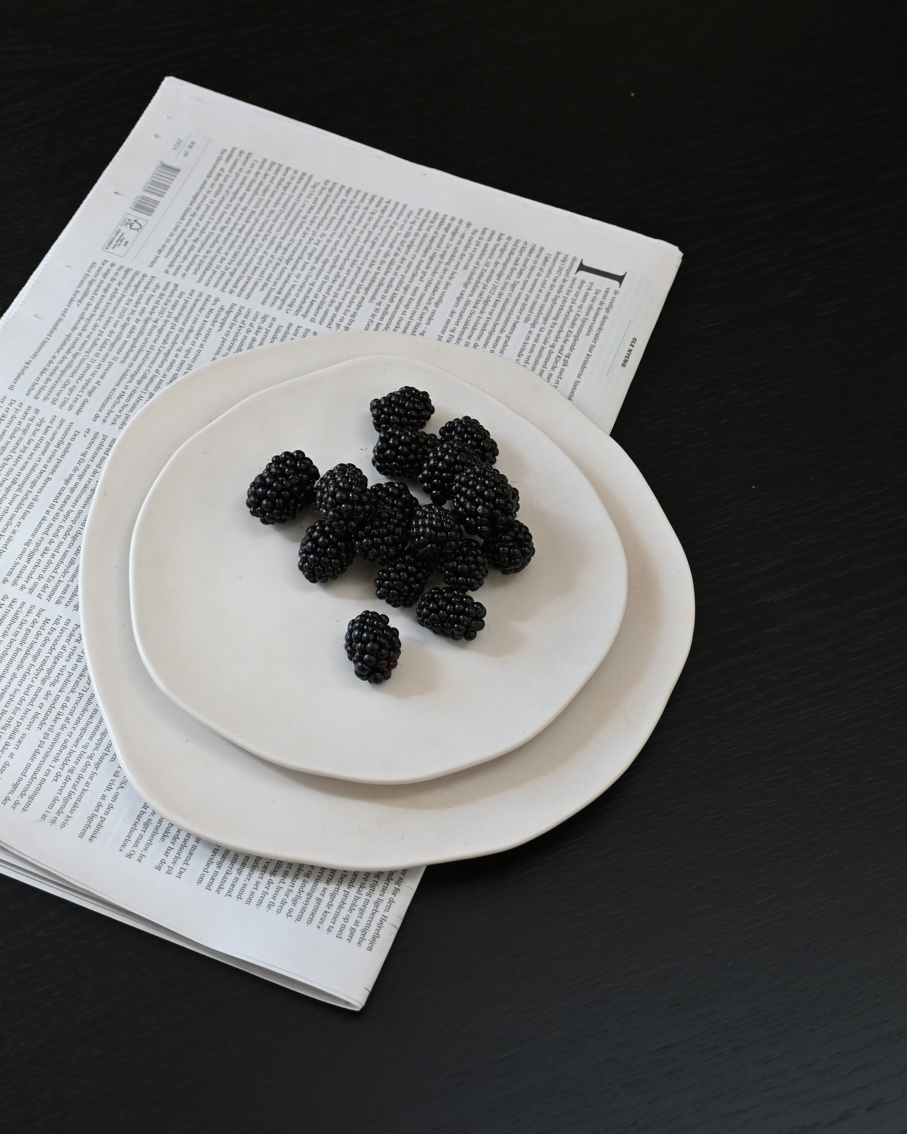 Súprava tanierov NATIVE biela kamenina