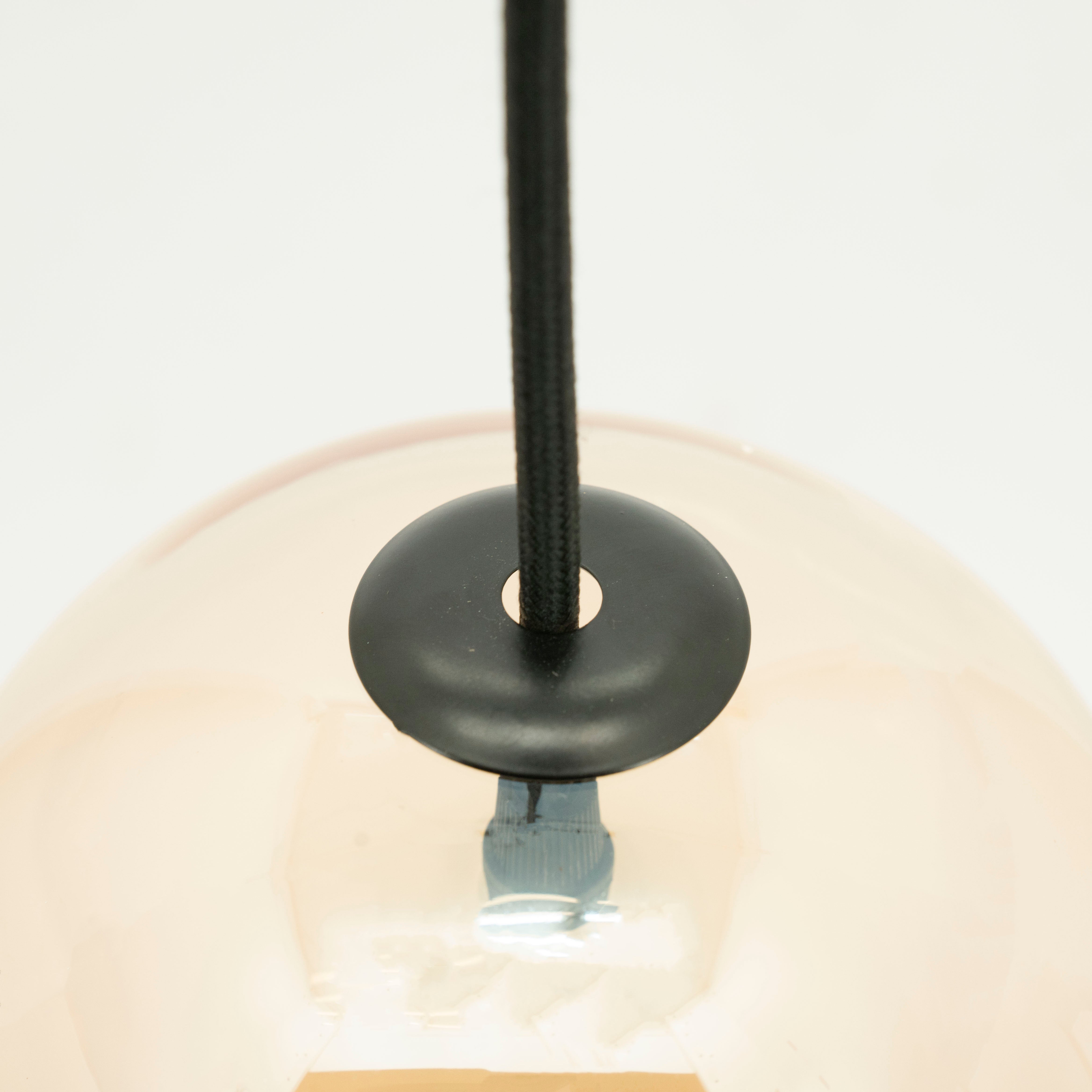 Zlatá sklenená závesná lampa SHONA