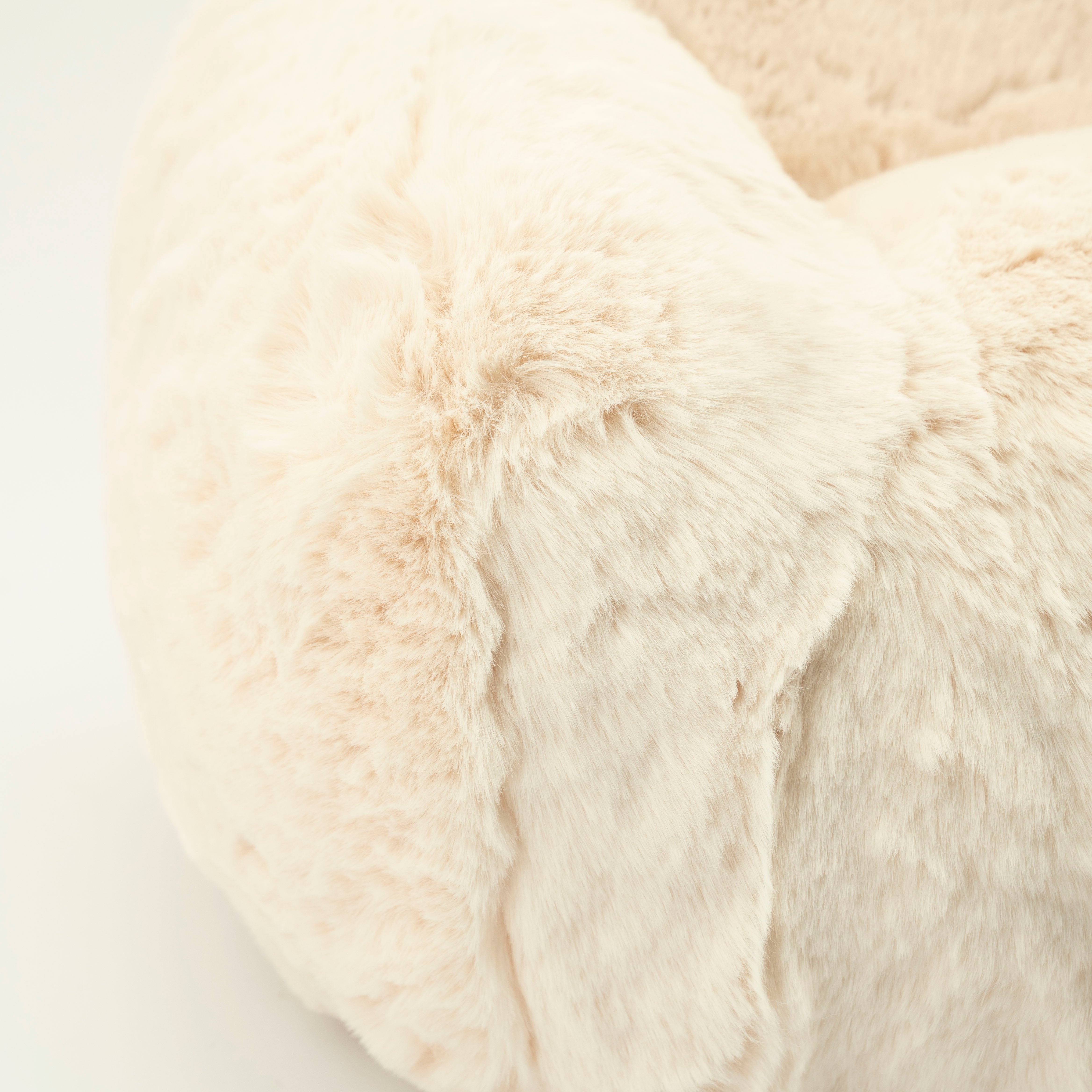 Detské kreslo LITTLE HUG krémové