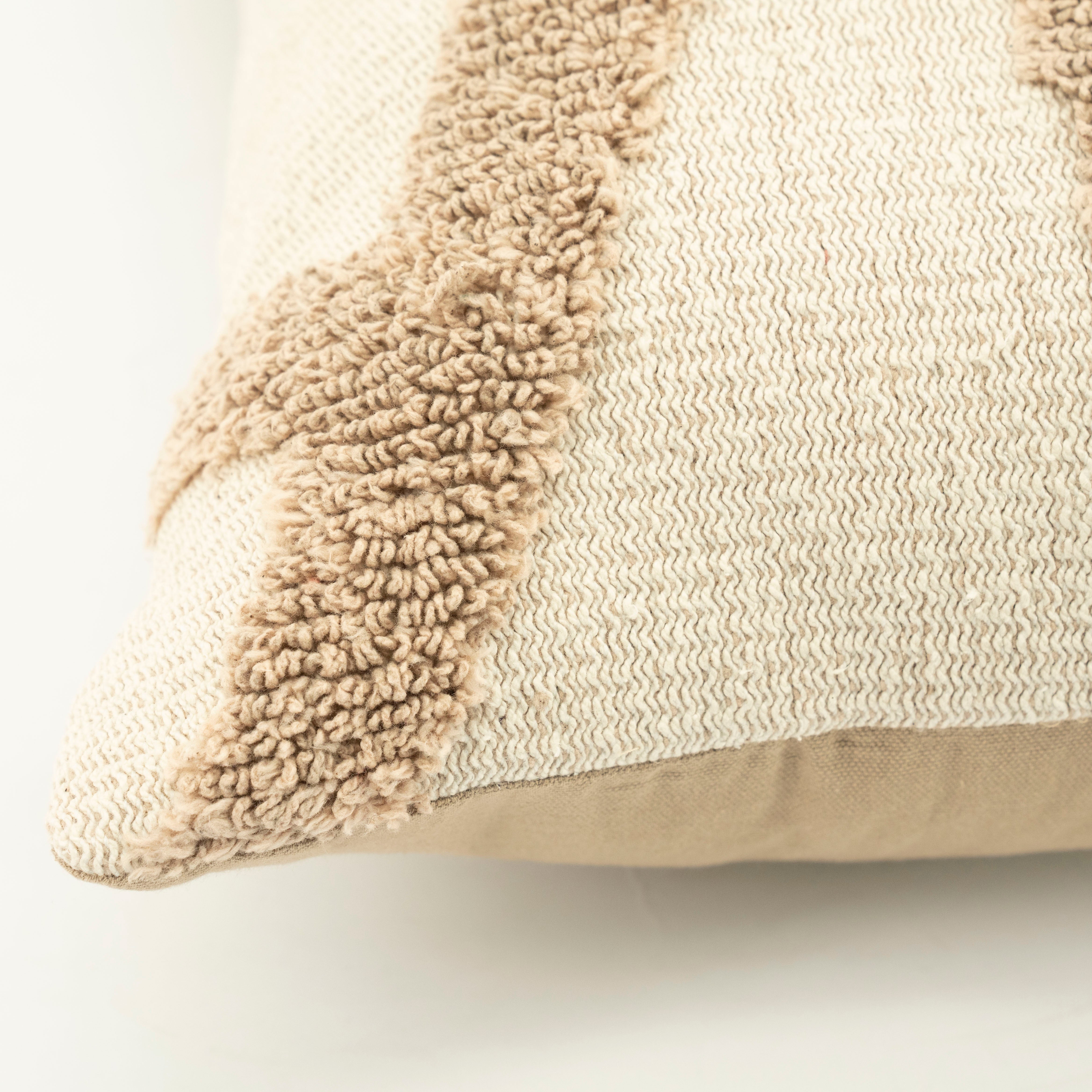 MAJANI Cushion Beige