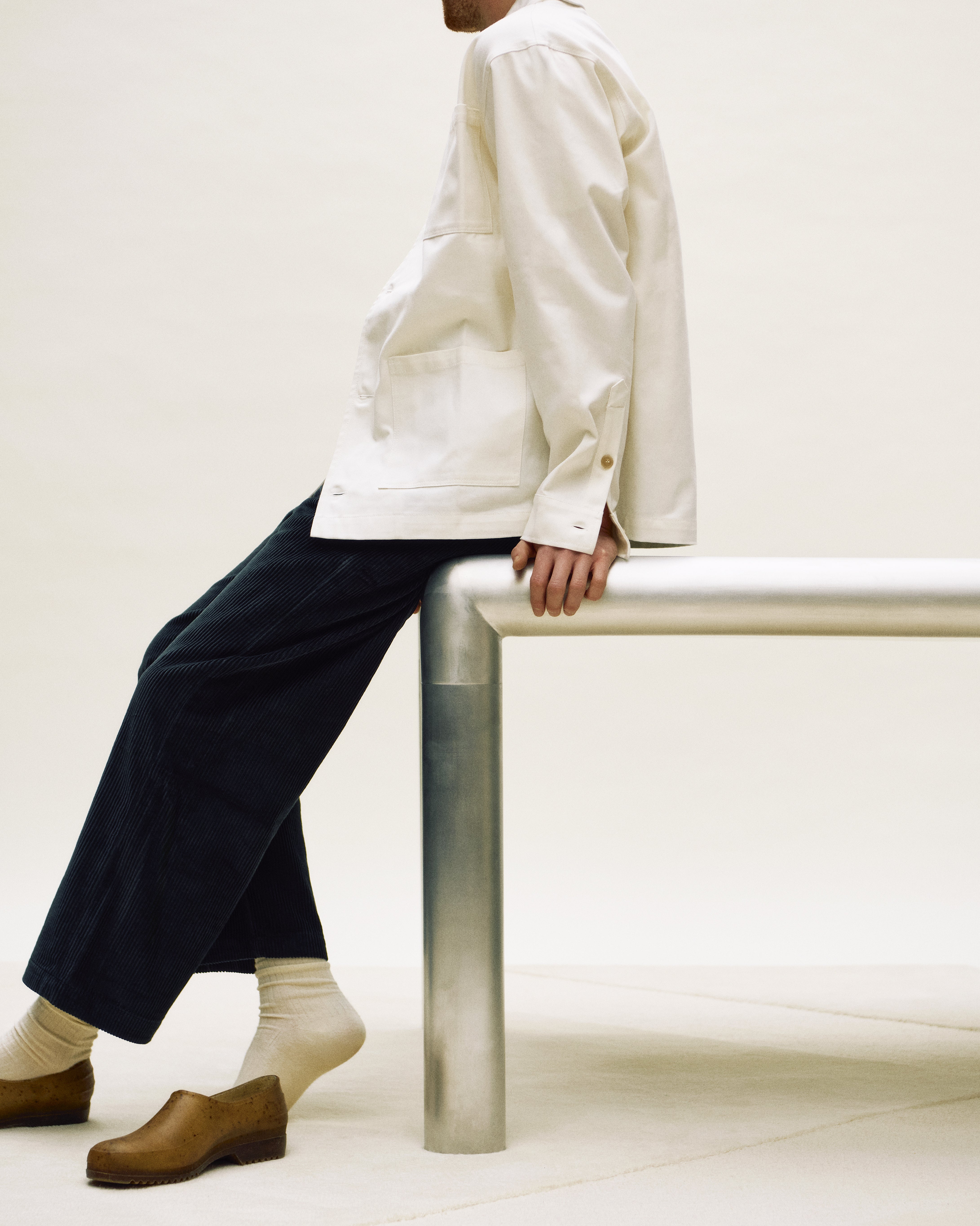 Koberec PATH zlomená biela